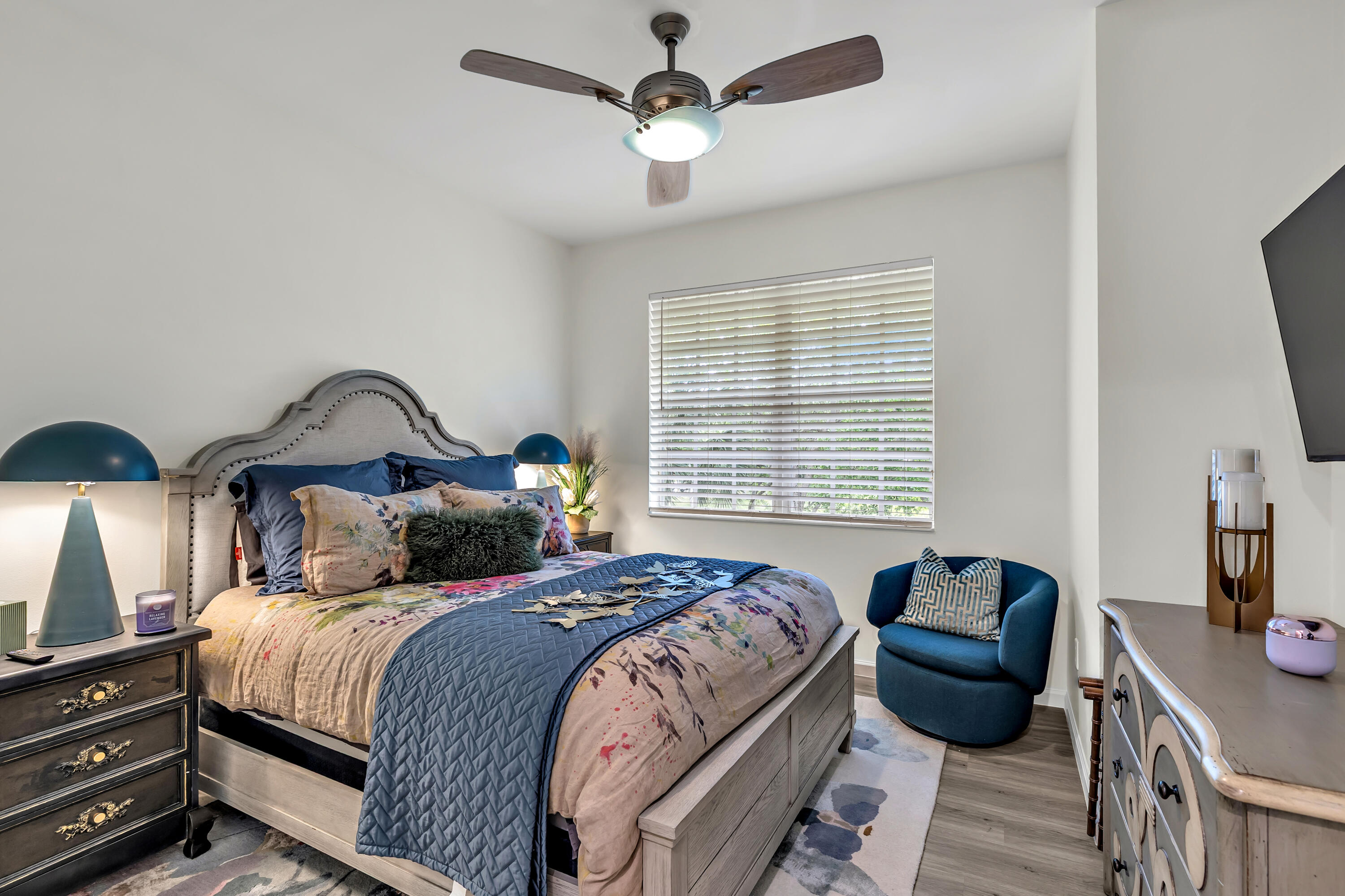 6407 Bella Circle 403