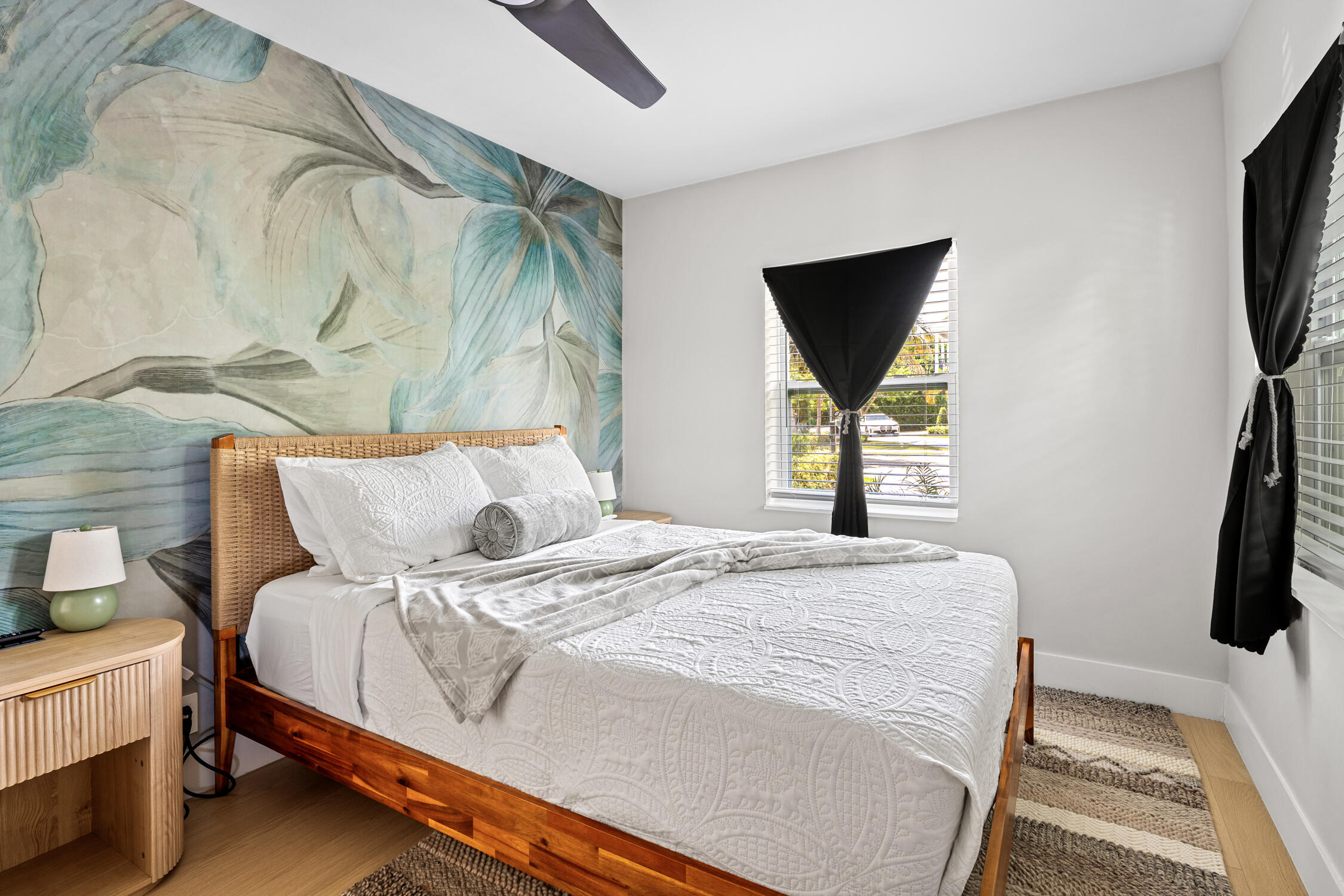 275 NE 16th Street