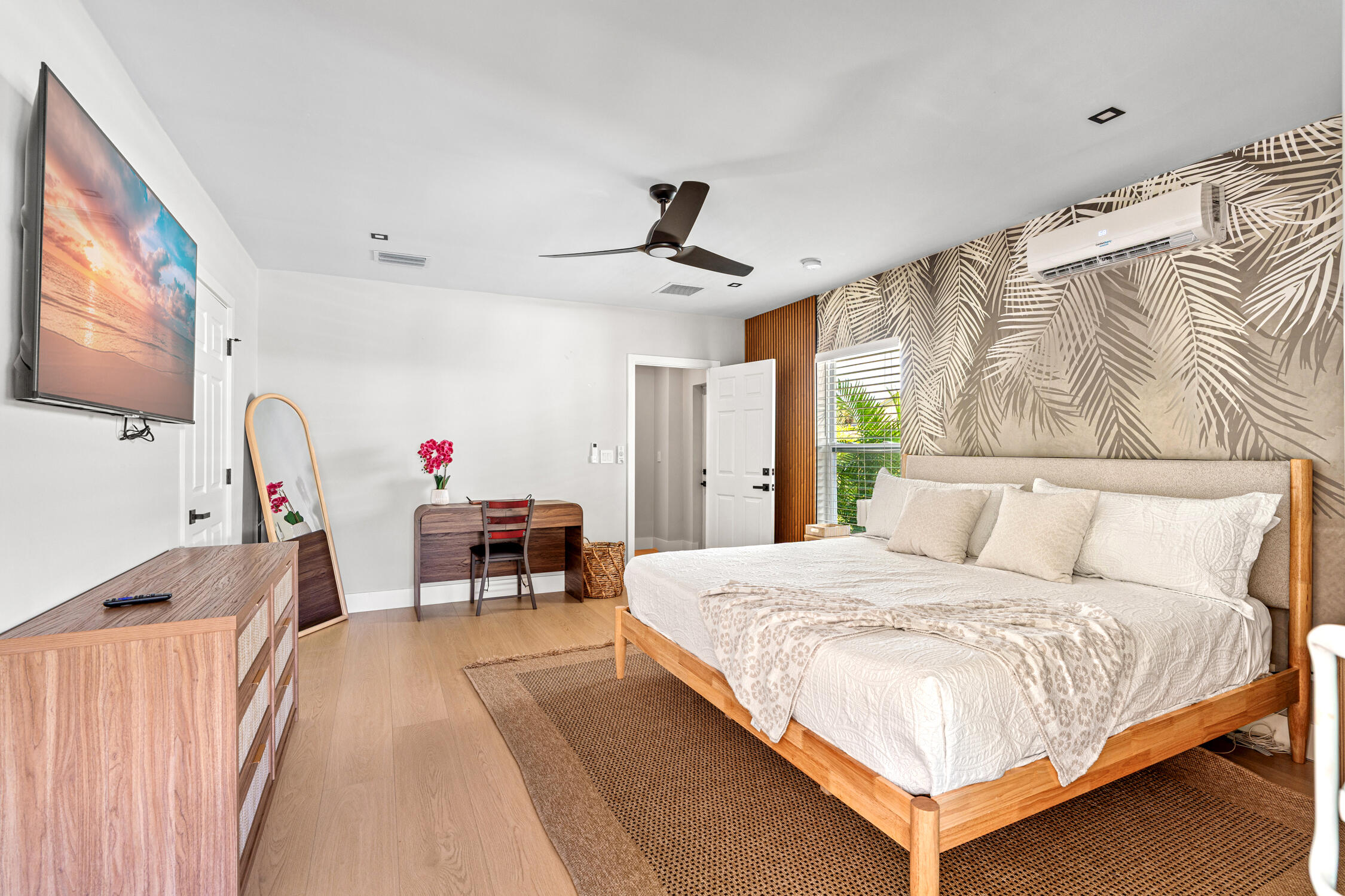 275 NE 16th Street