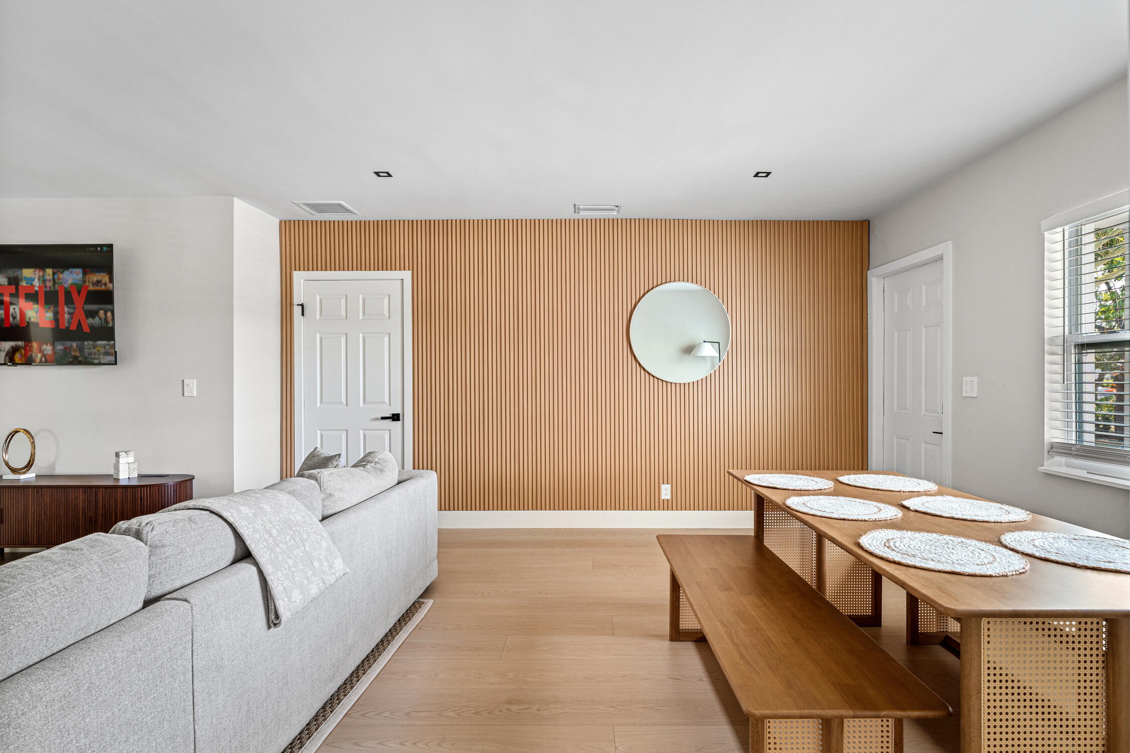 275 NE 16th Street