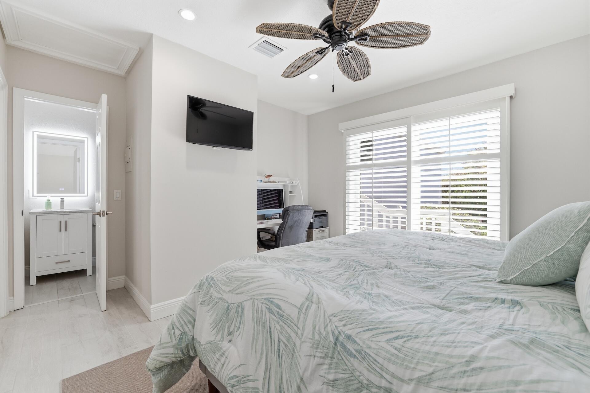 1457 NE Ocean Boulevard 8