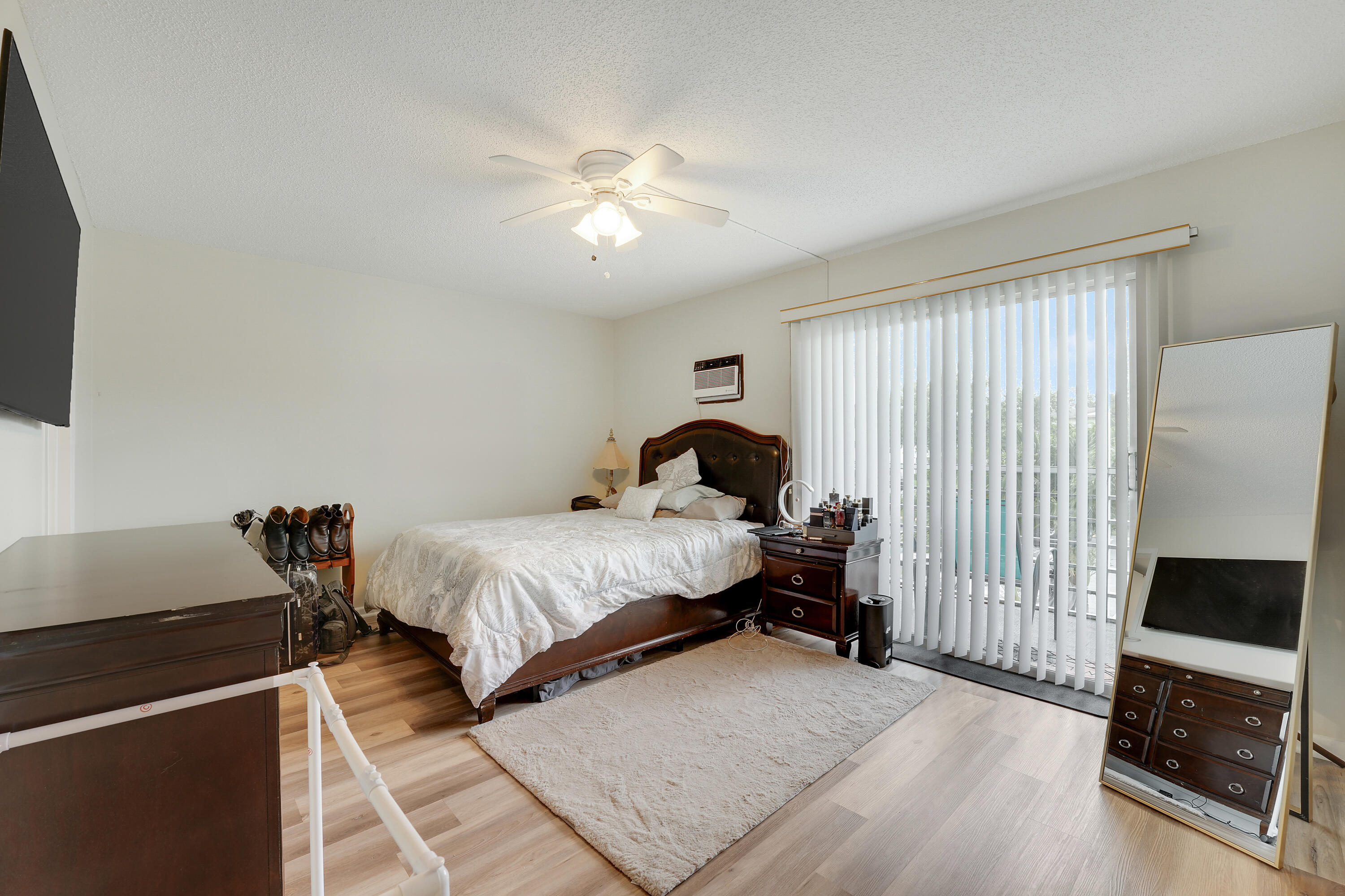 146 Mansfield D