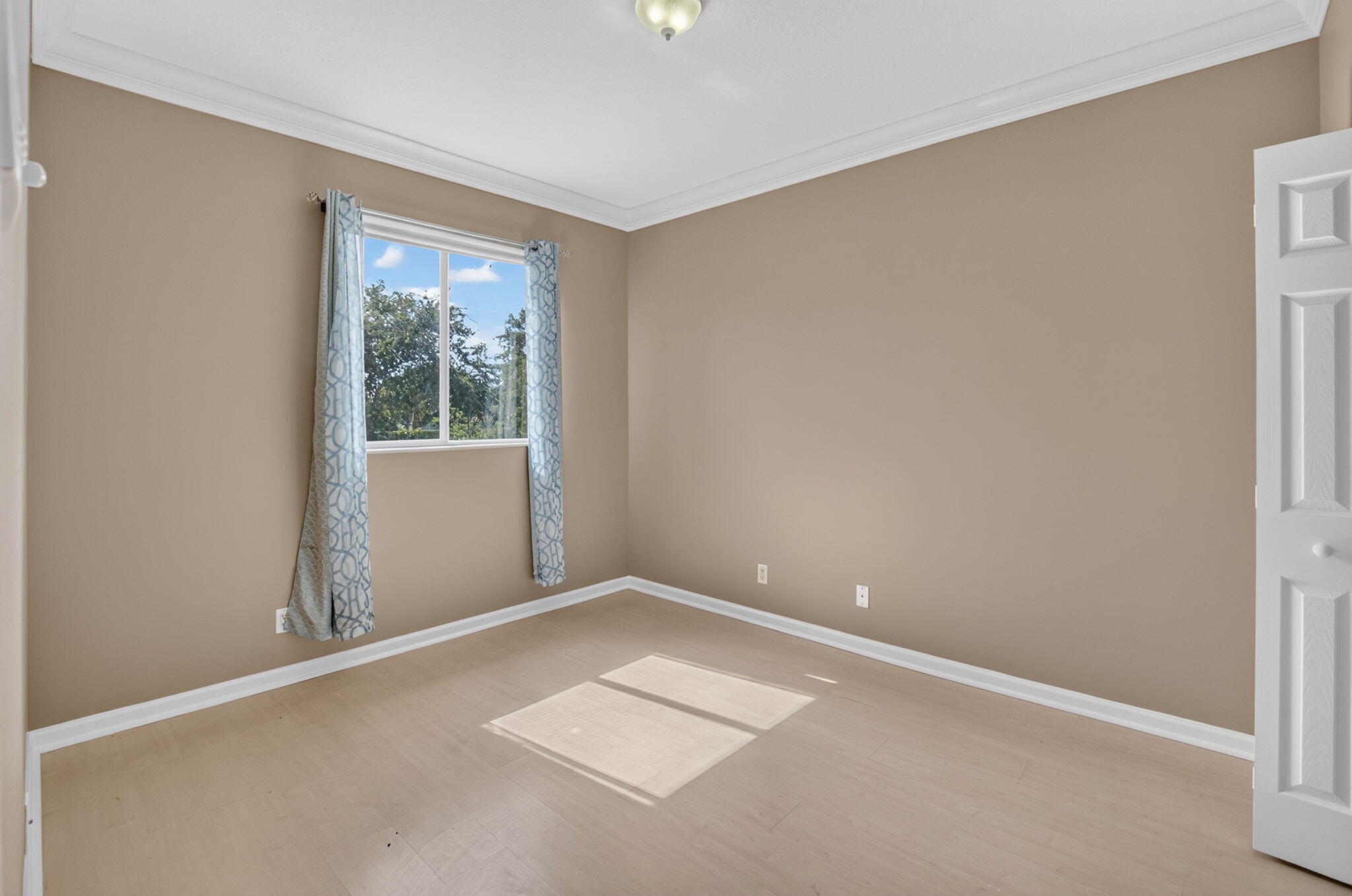 1088 Grove Park Circle