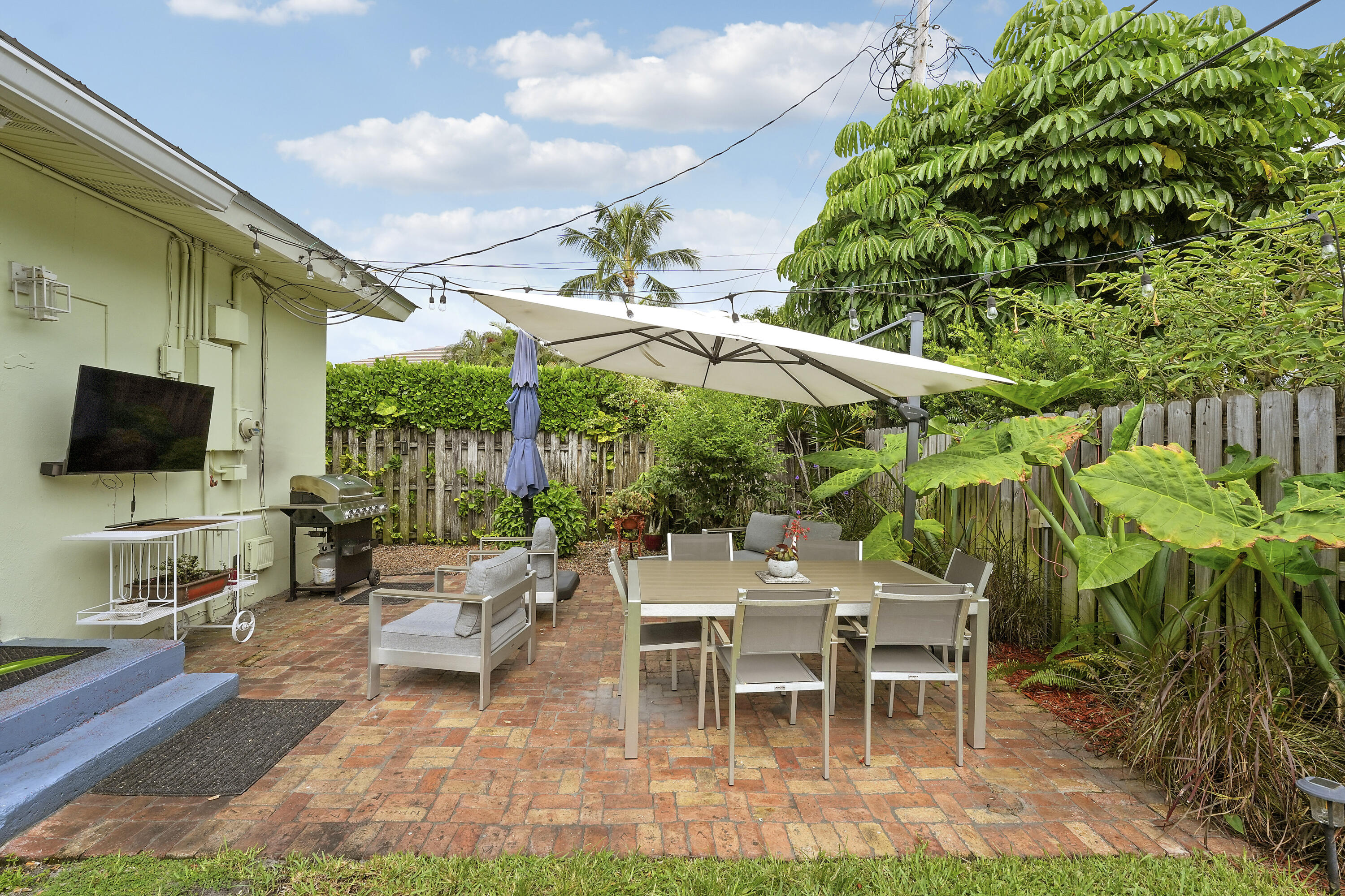 109 NE 17th Street