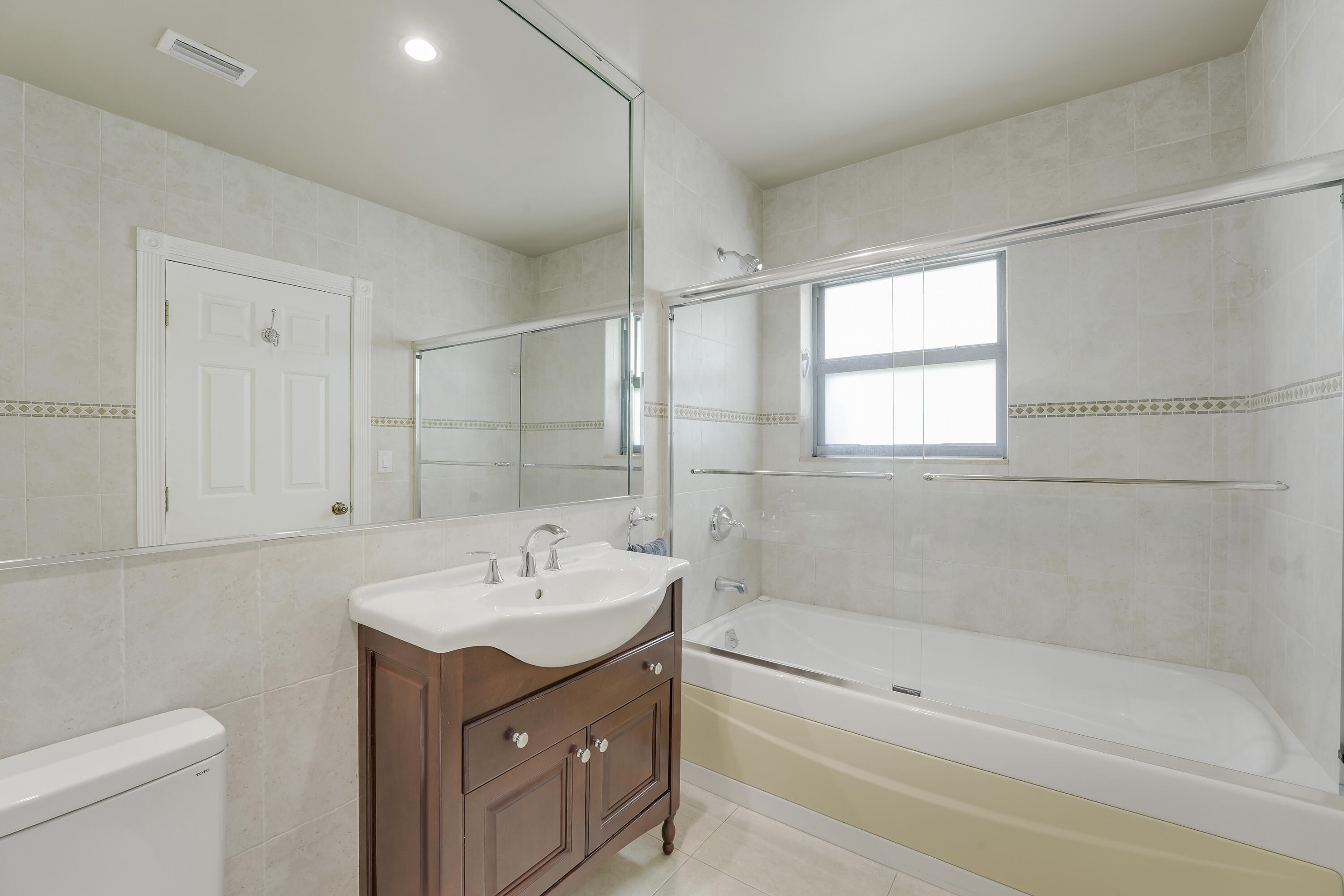 109 NE 17th Street