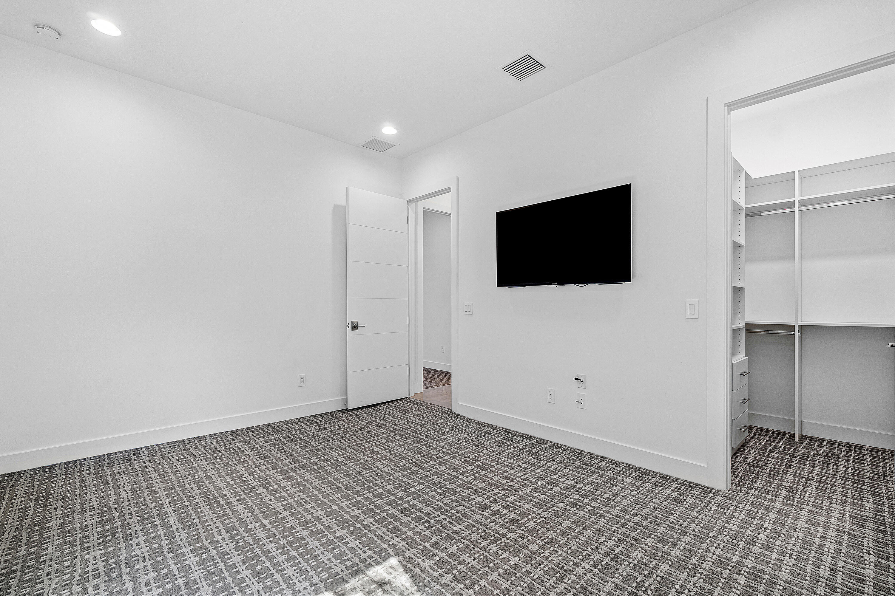 9006 Dulcetto Court