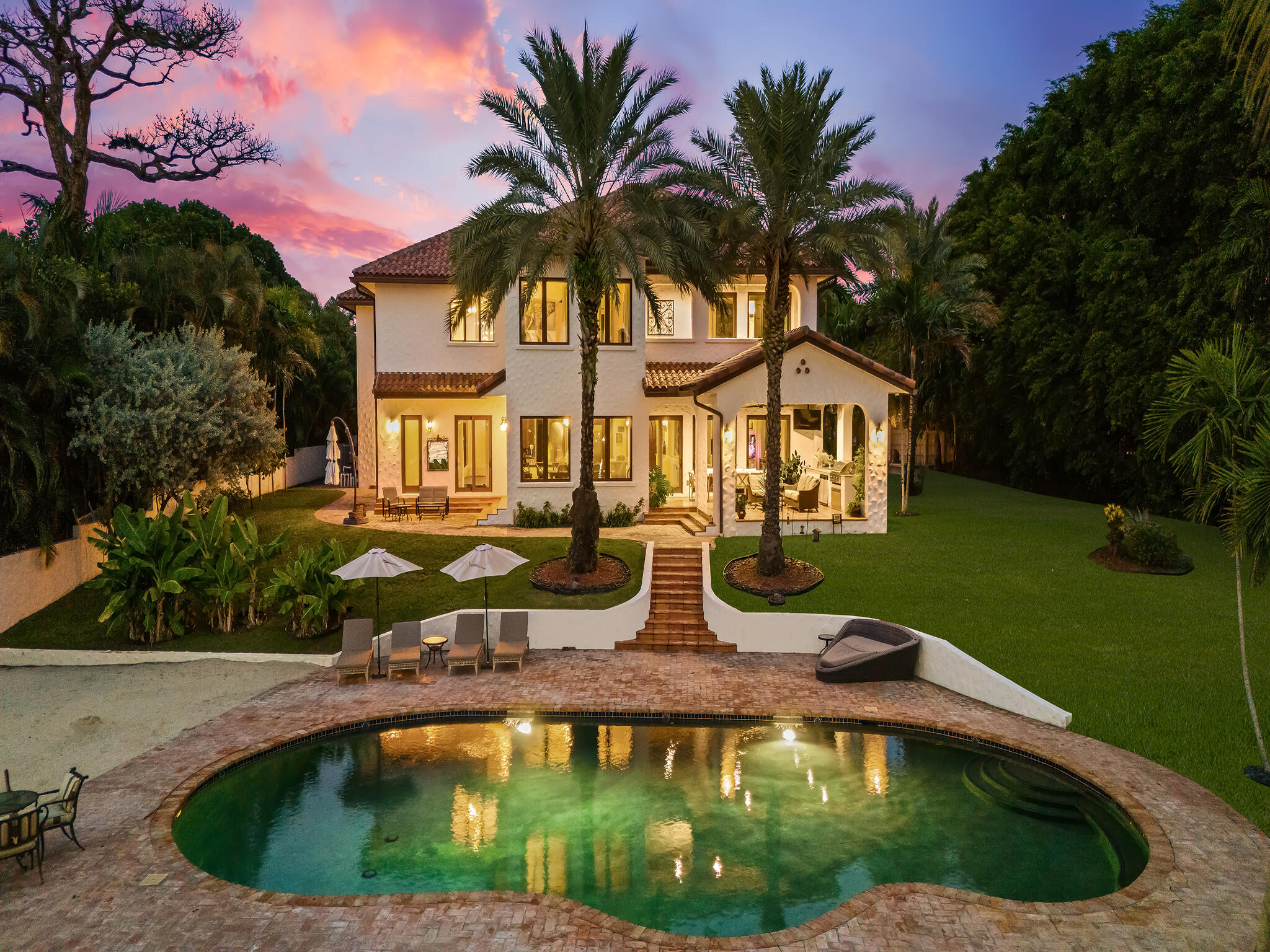 2101 MIDDLE RIVER Drive