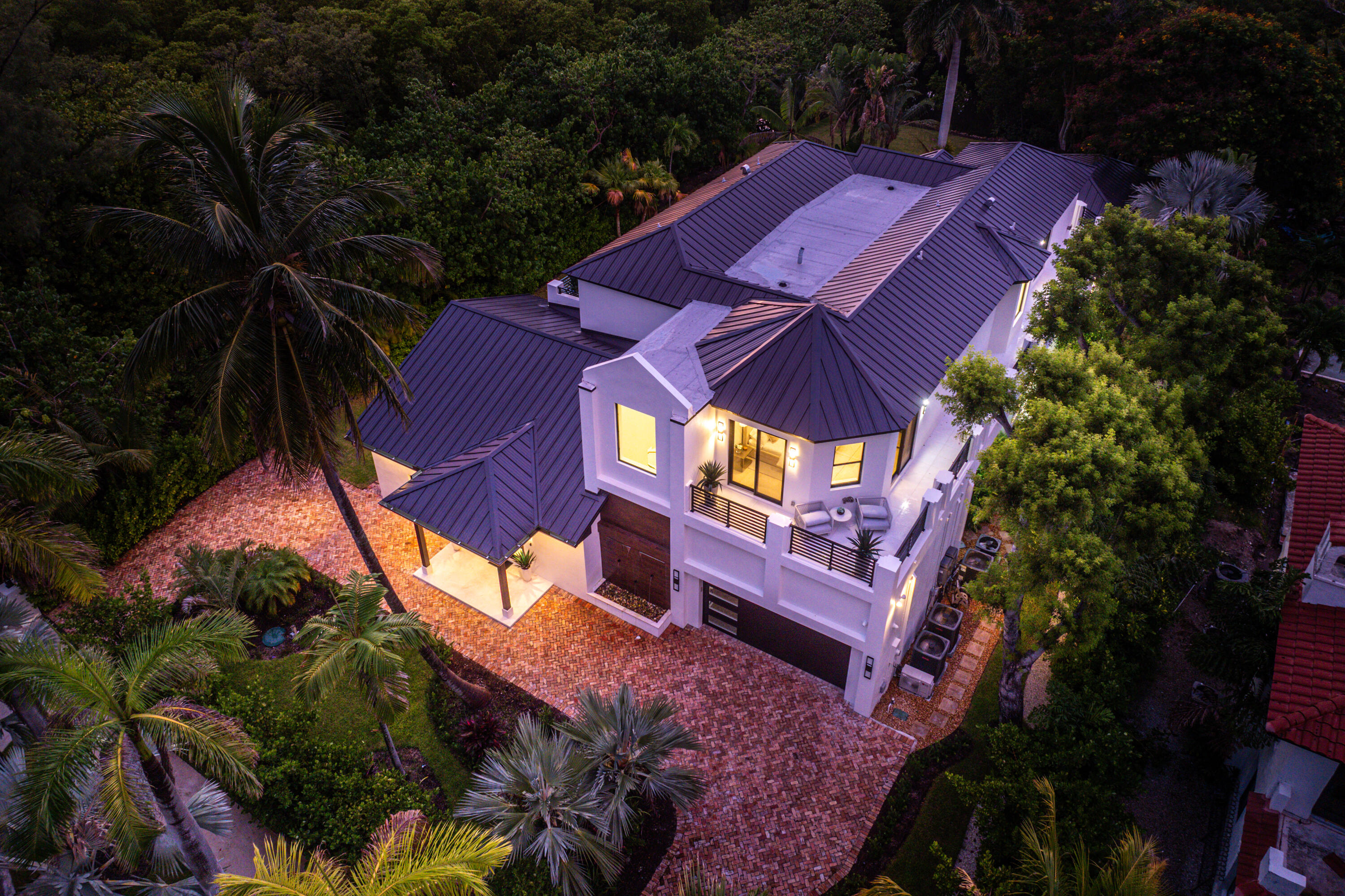 23 COCONUT Lane