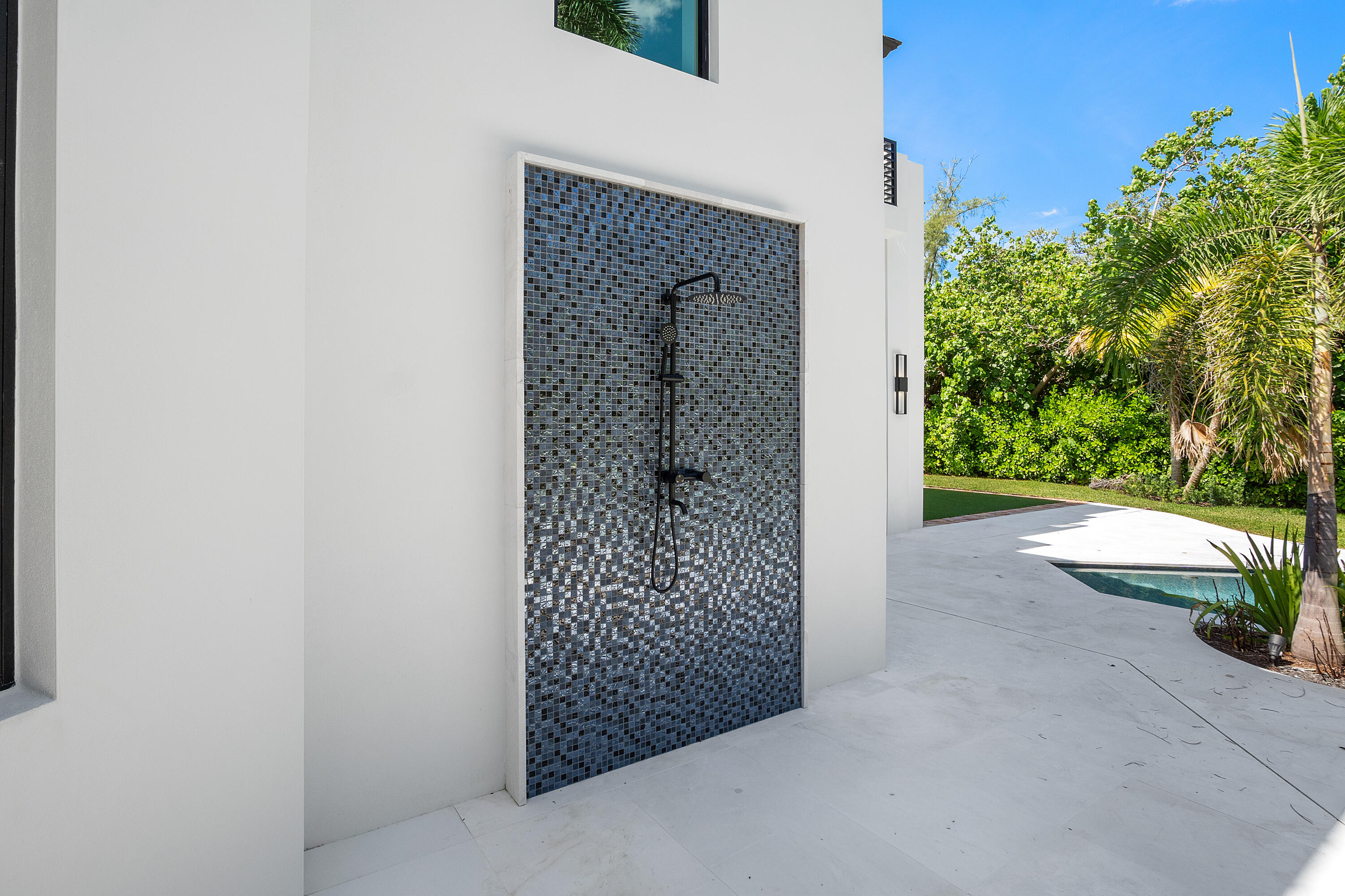 23 COCONUT Lane