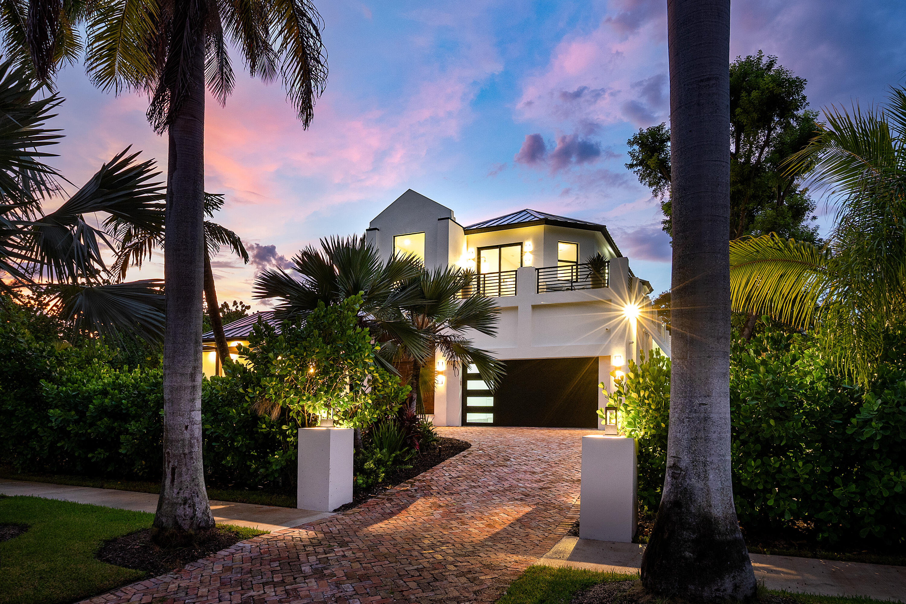 23 COCONUT Lane