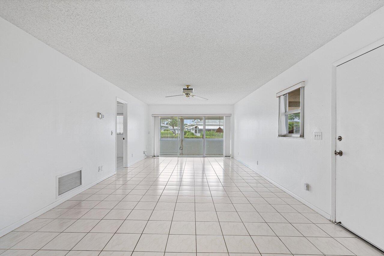 121 MOCKINGBIRD Lane