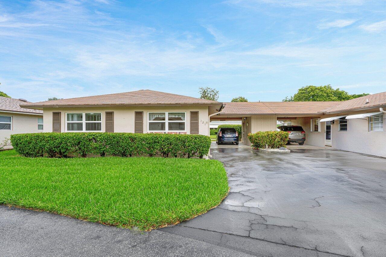 121 MOCKINGBIRD Lane
