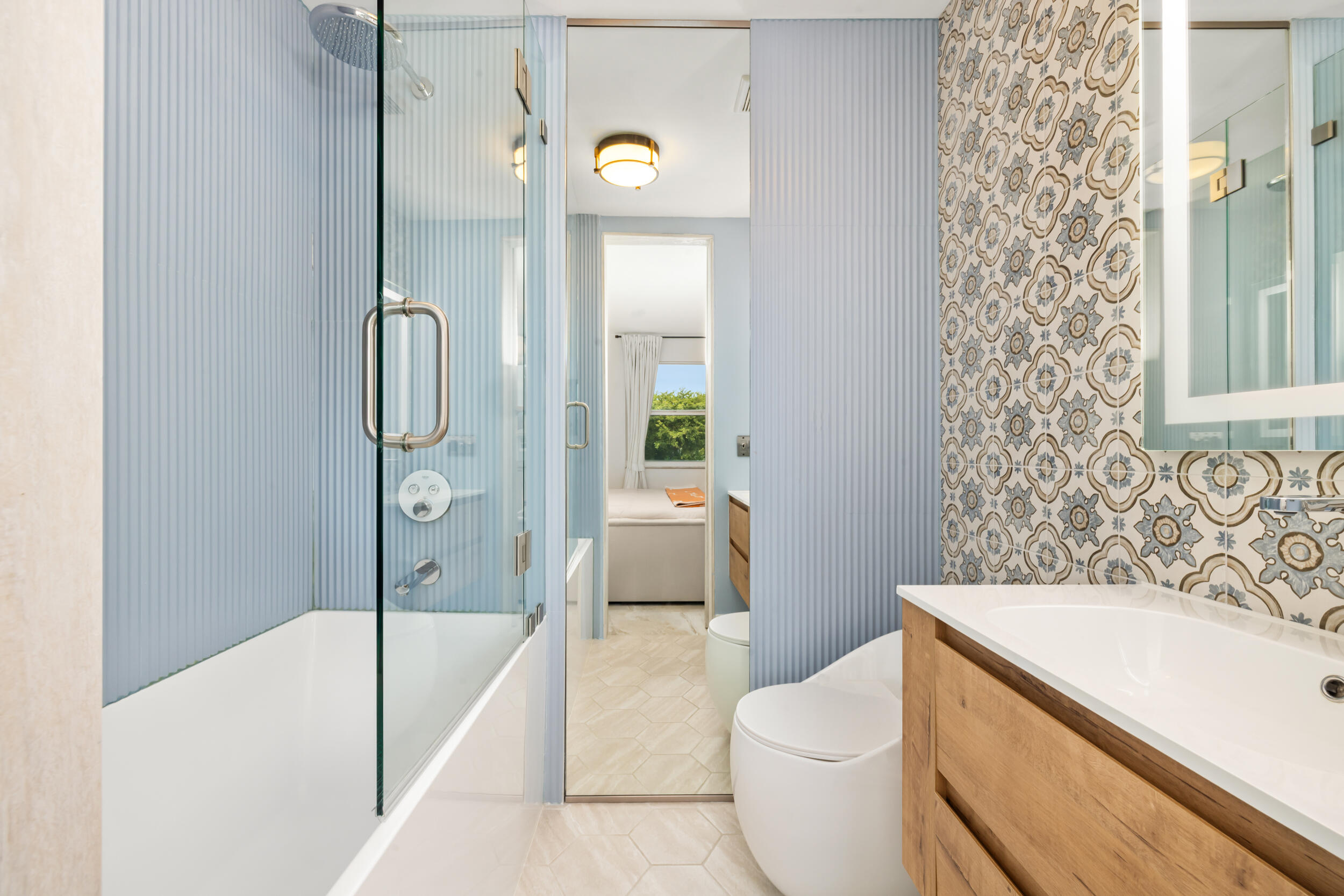 966 Jeffery Street