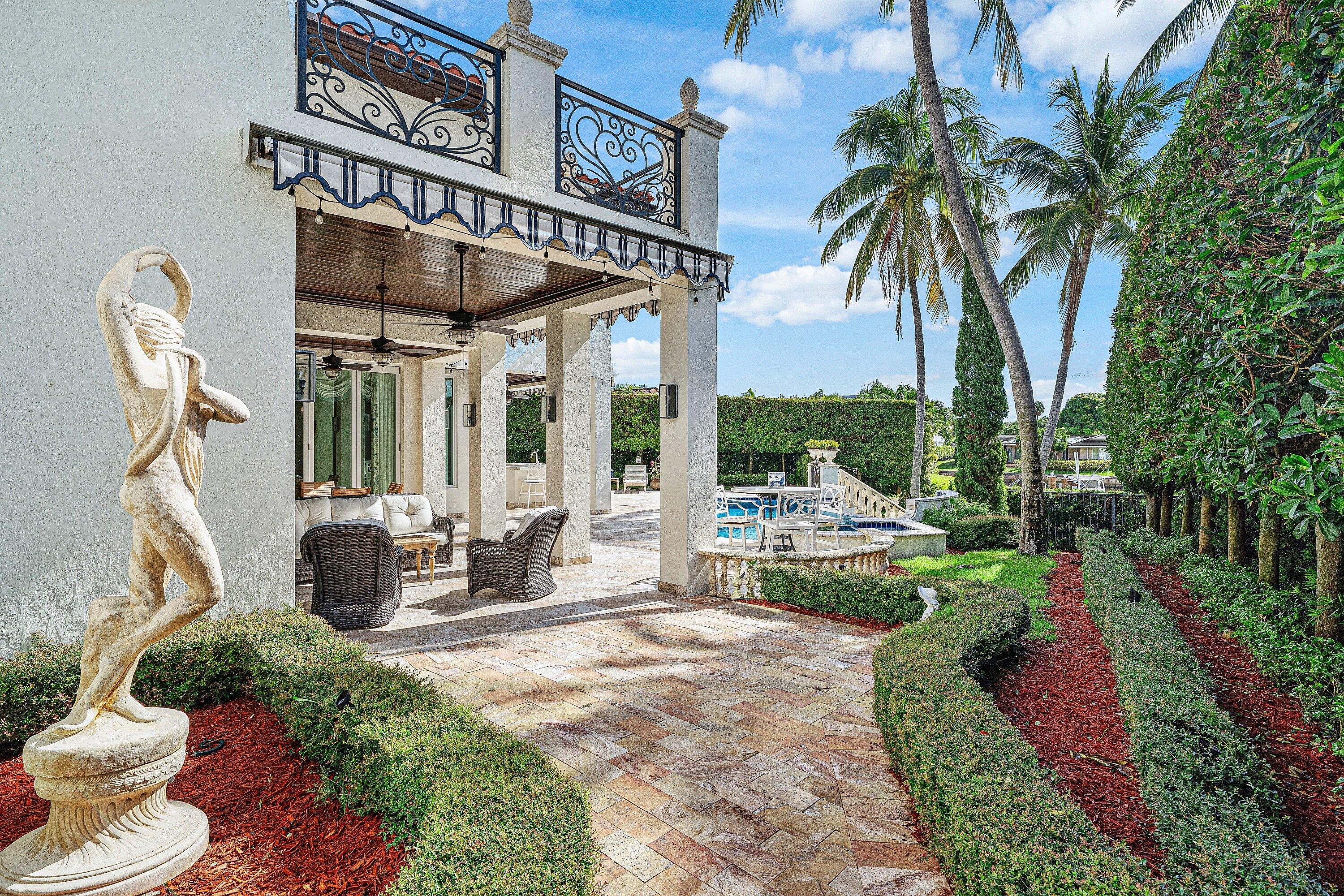 760 Coquina Way