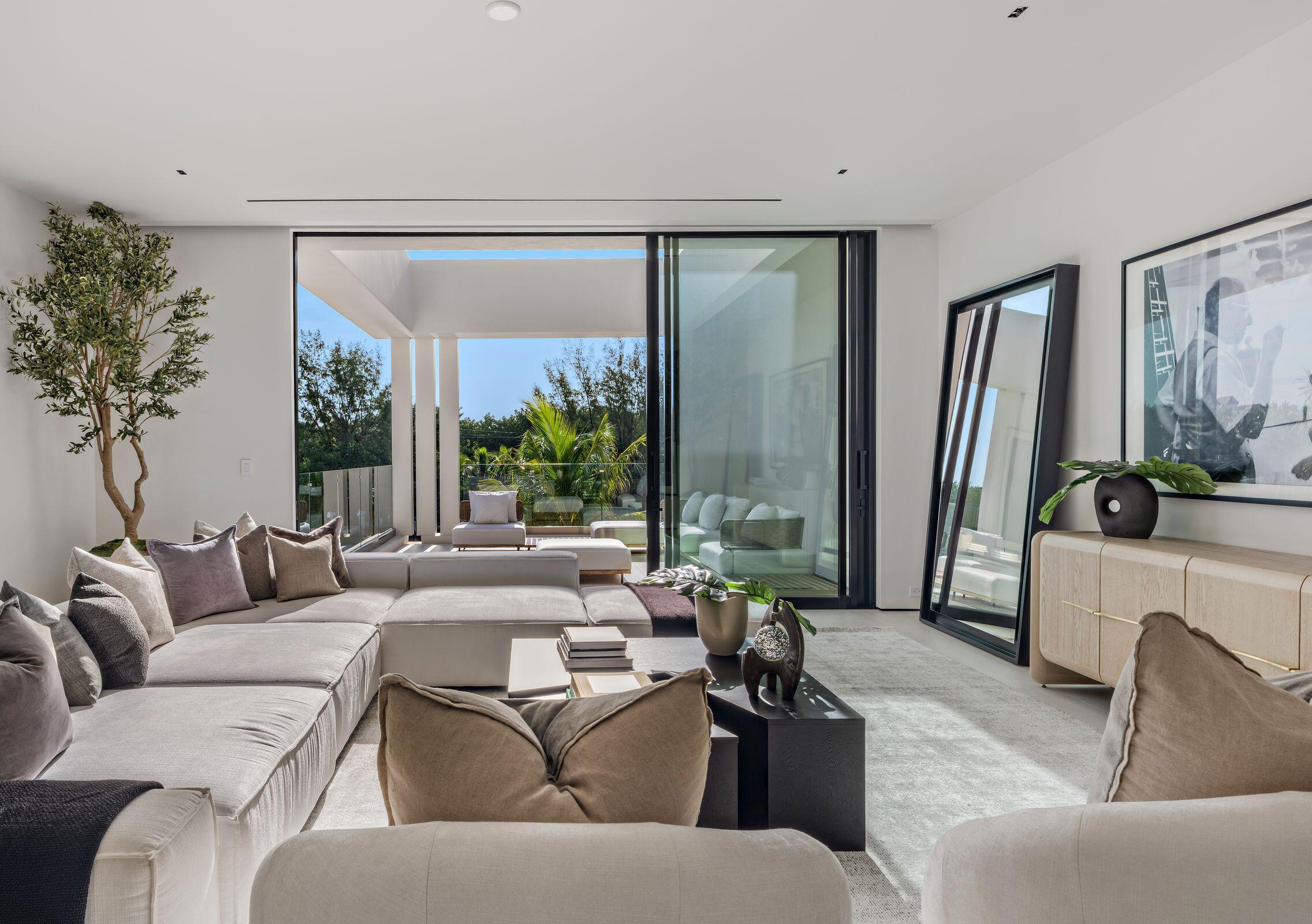35 Spoonbill Road
