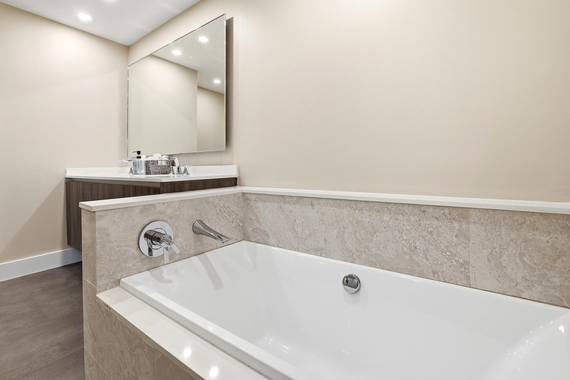 488 NE 18th Street 5009
