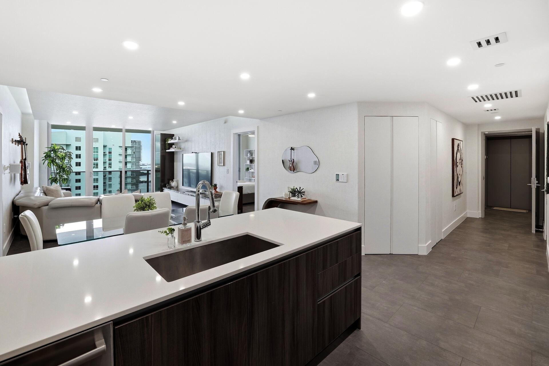 488 NE 18th Street 5009