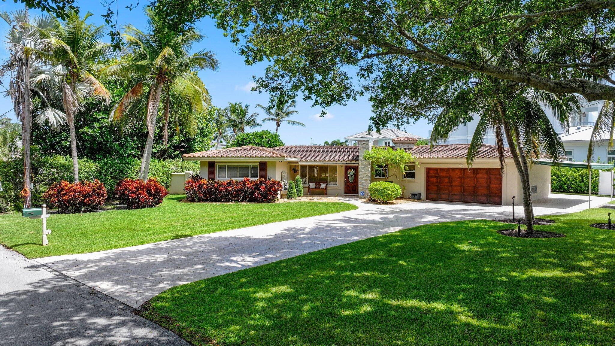 910 Banyan Drive