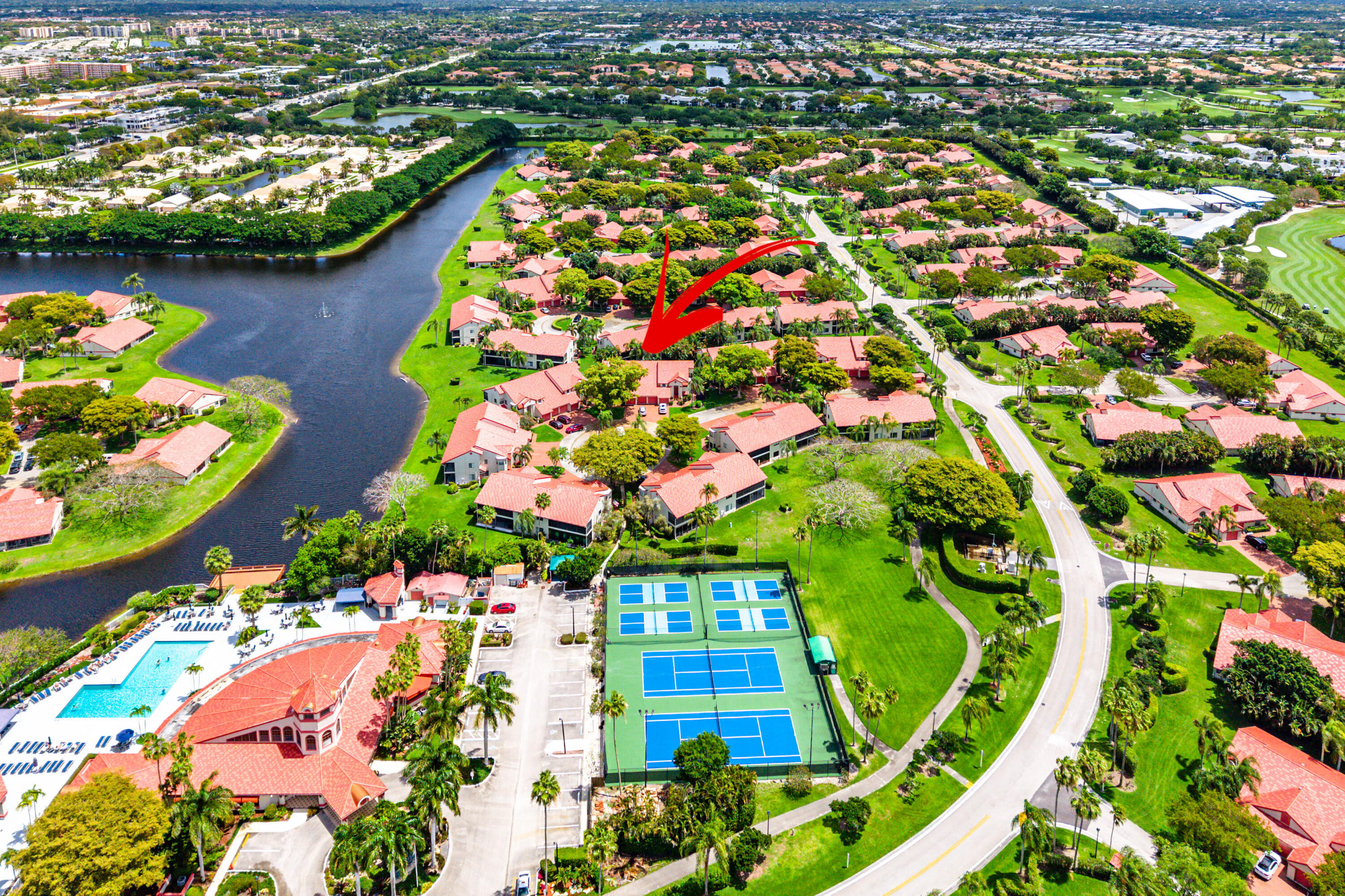 7685 LEXINGTON CLUB Boulevard B