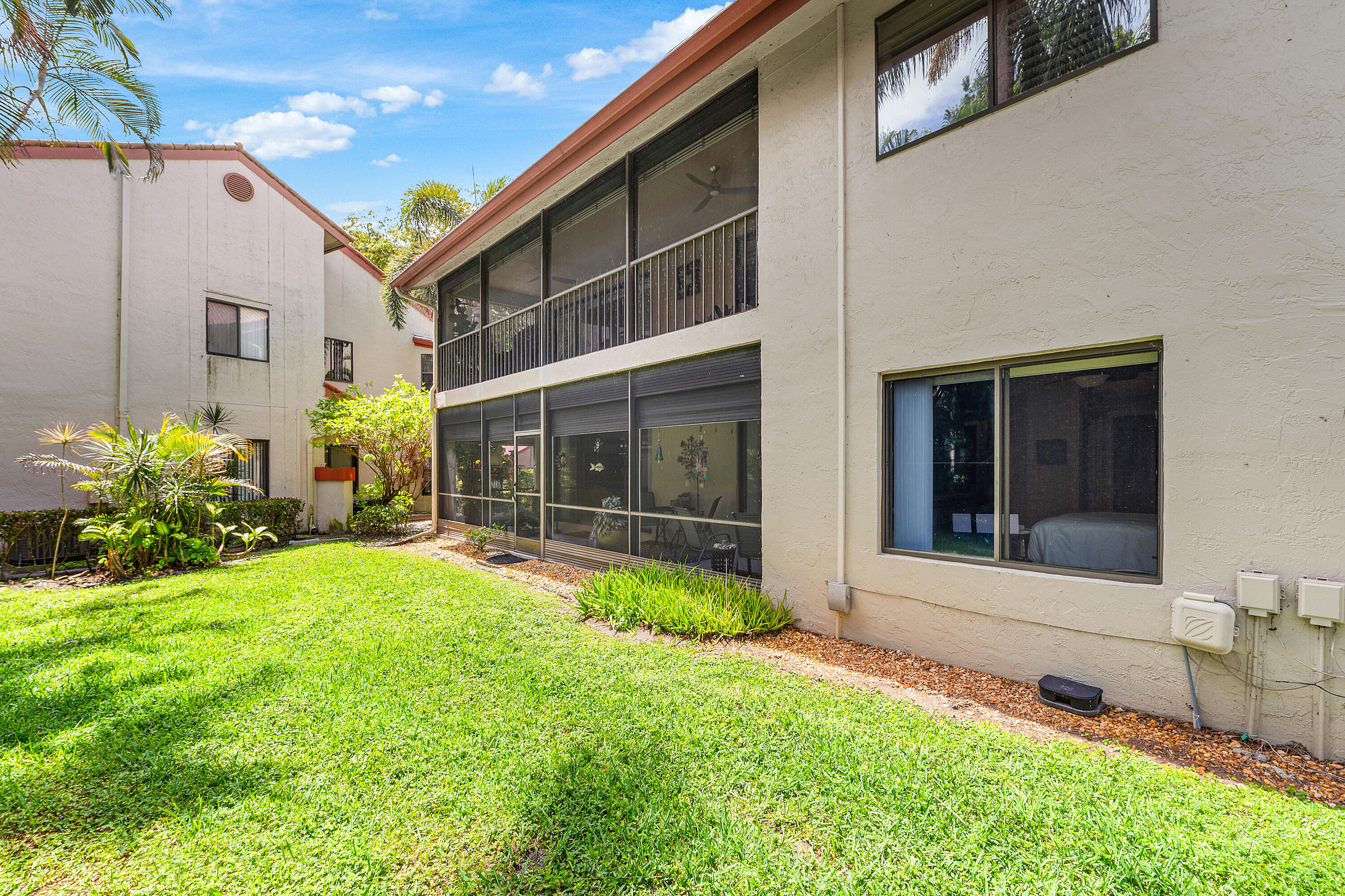 7685 LEXINGTON CLUB Boulevard B