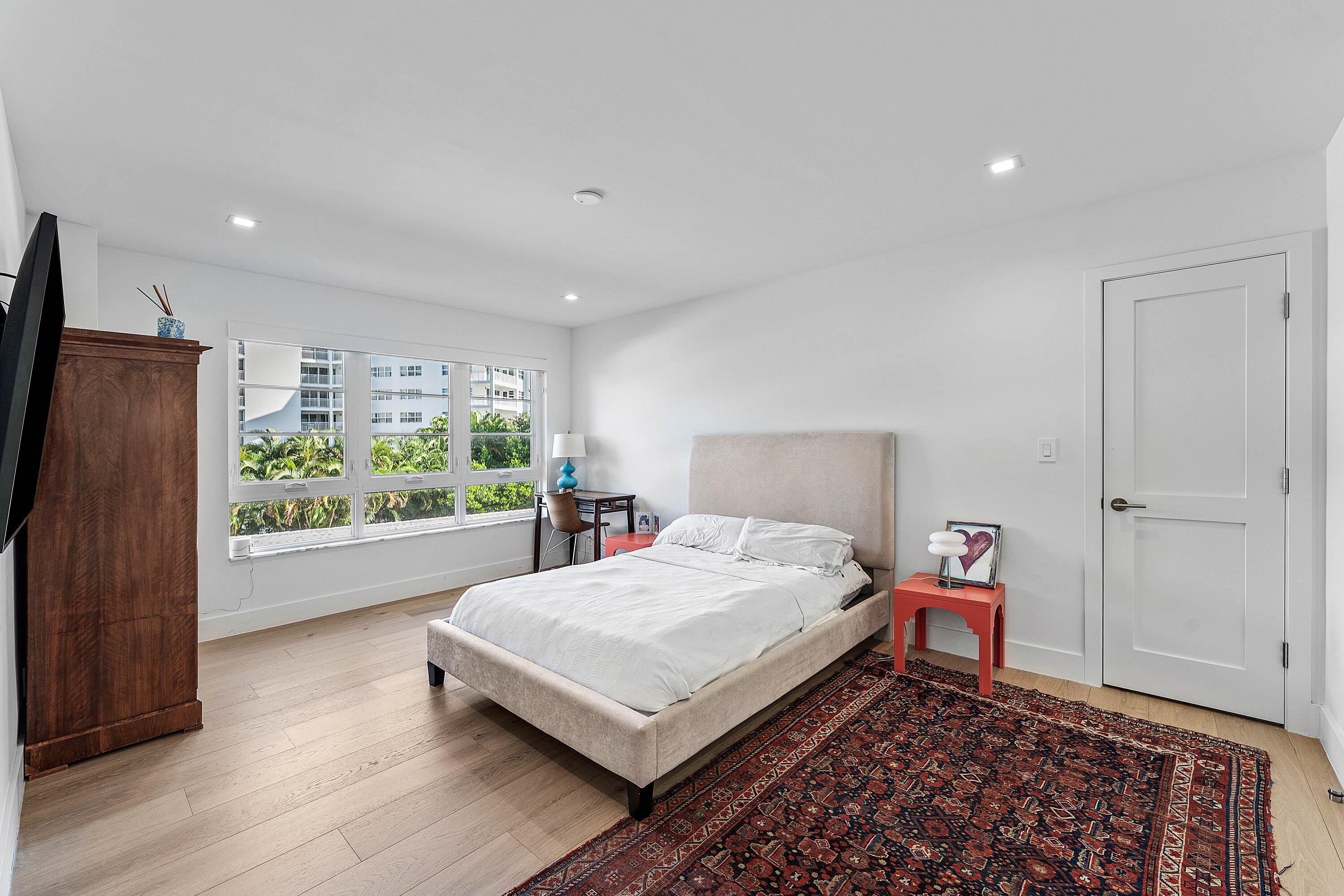 50 East Road 3C