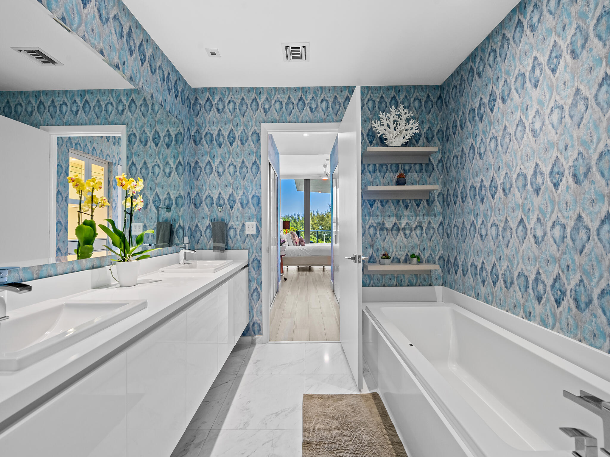 701 N FORT LAUDERDALE BEACH Boulevard Unit: 402
