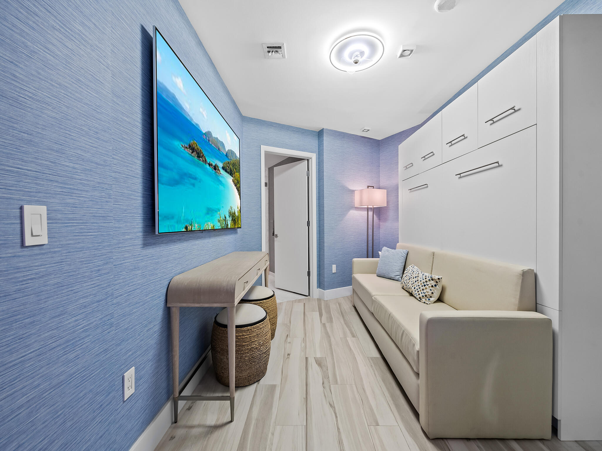 701 N FORT LAUDERDALE BEACH Boulevard Unit: 402
