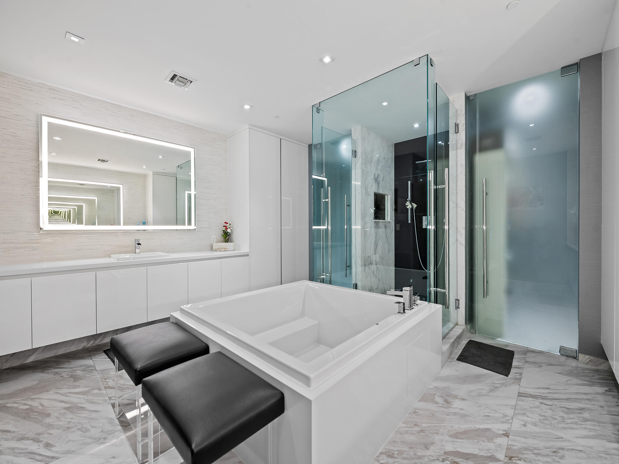 701 N FORT LAUDERDALE BEACH Boulevard Unit: 402