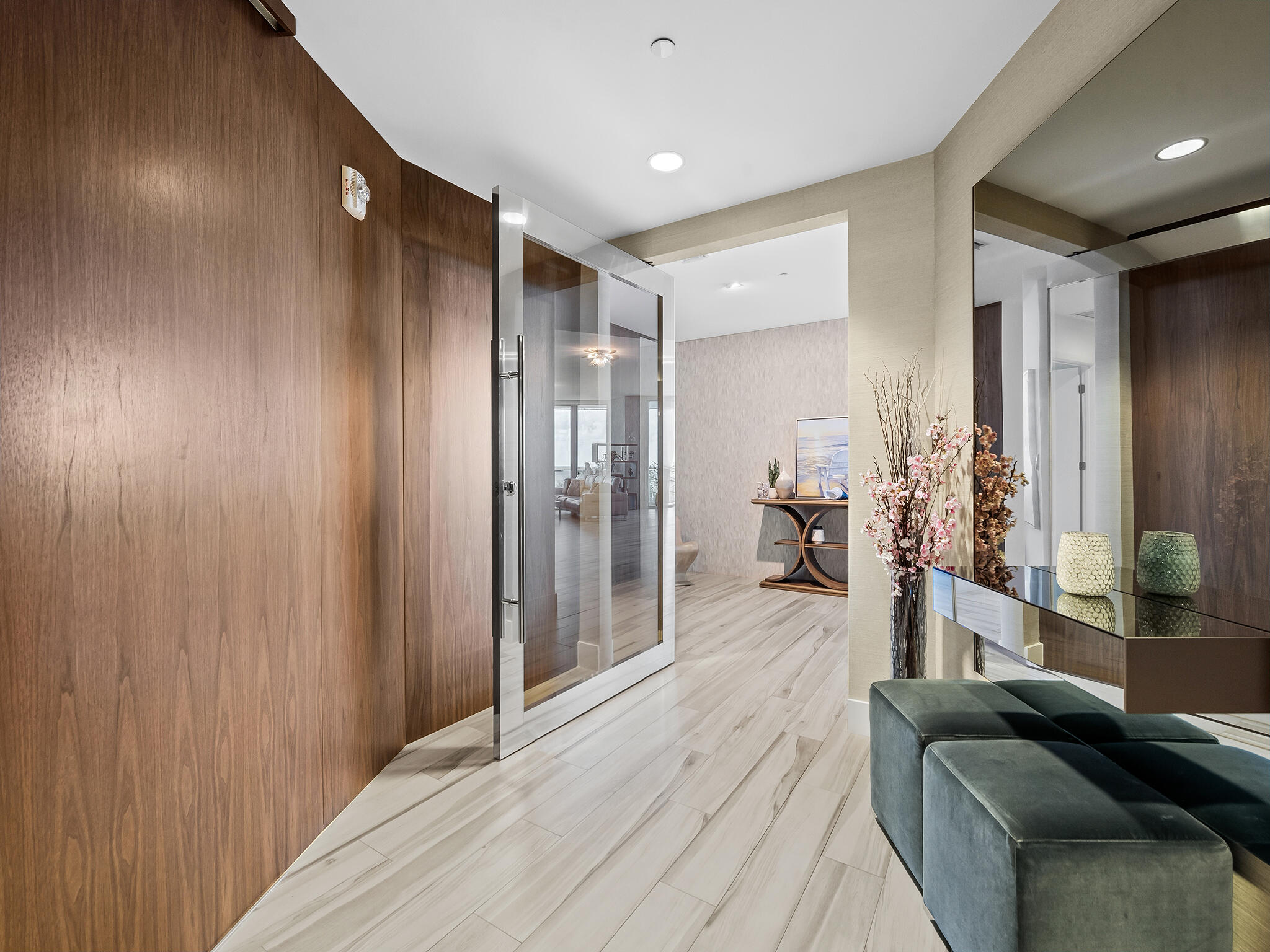 701 N FORT LAUDERDALE BEACH Boulevard Unit: 402