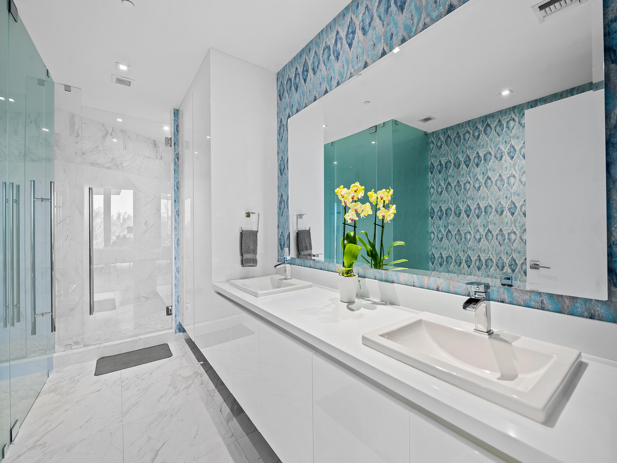 701 N FORT LAUDERDALE BEACH Boulevard Unit: 402