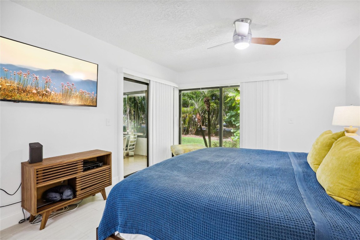 9 S Lakeshore Drive, Hypoluxo