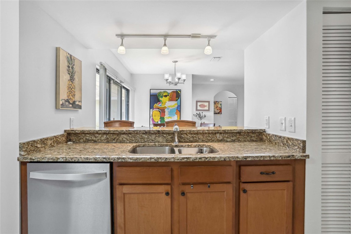 9 S Lakeshore Drive, Hypoluxo