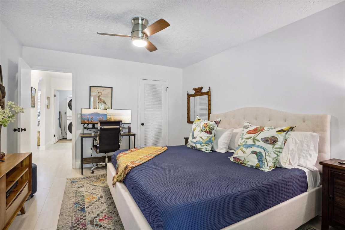 9 S Lakeshore Drive, Hypoluxo