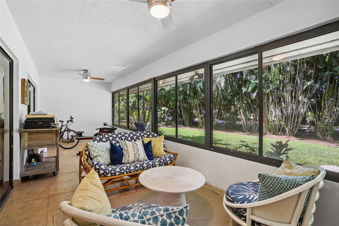 9 S Lakeshore Drive, Hypoluxo