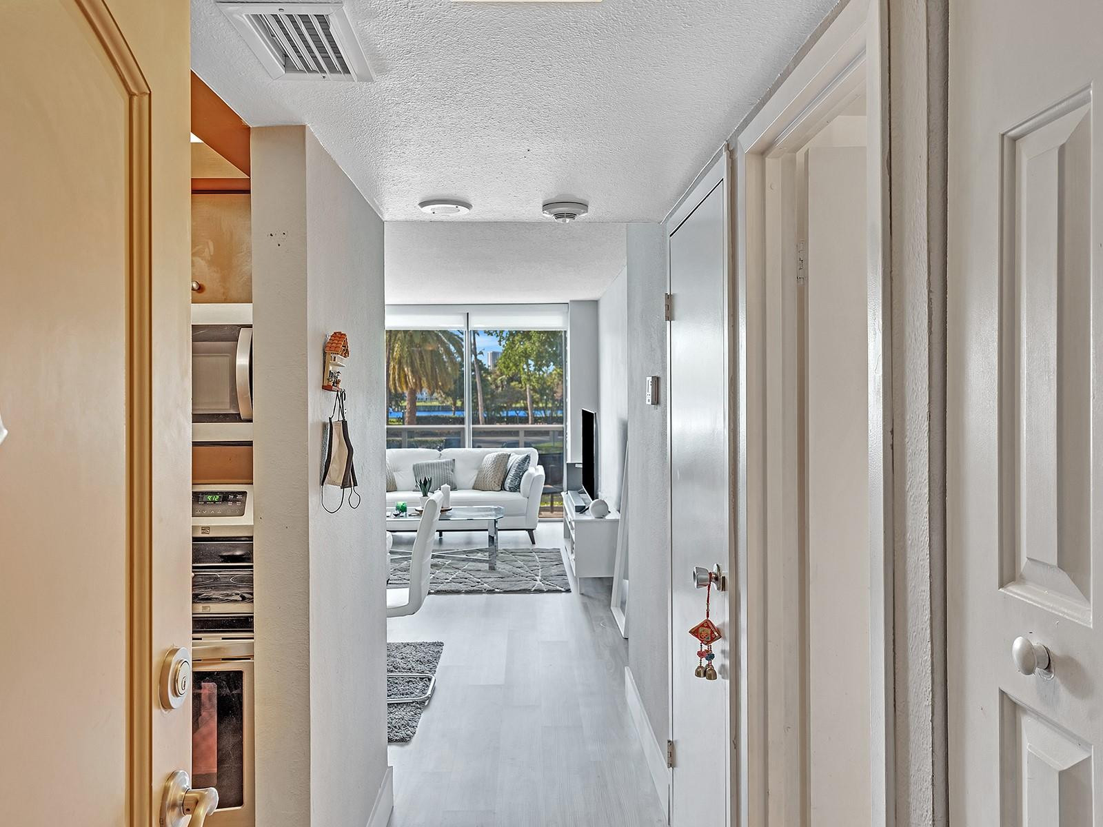 3625 N Country Club Drive 107, Aventura Unit: 107