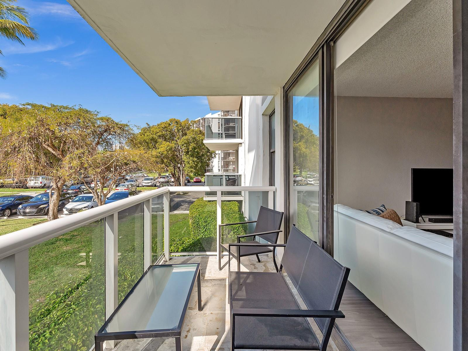 3625 N Country Club Drive 107, Aventura Unit: 107