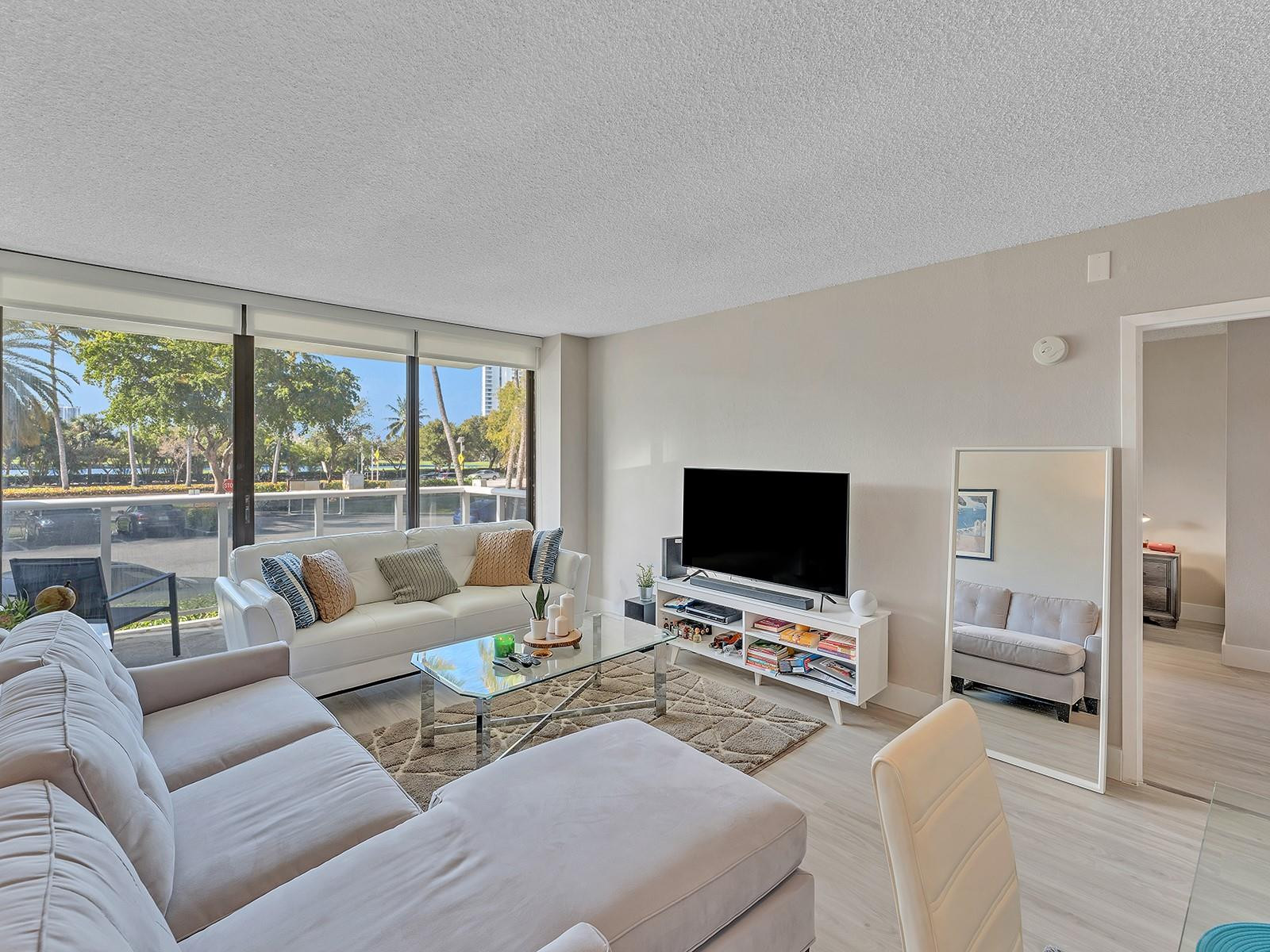 3625 N Country Club Drive 107, Aventura Unit: 107
