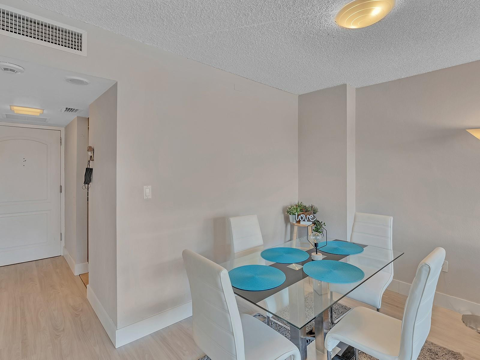 3625 N Country Club Drive 107, Aventura Unit: 107