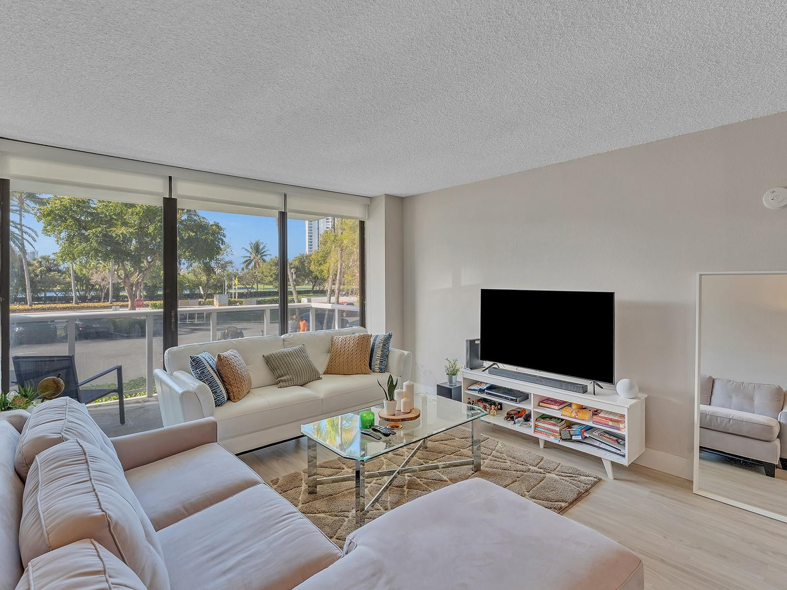 3625 N Country Club Drive 107, Aventura Unit: 107