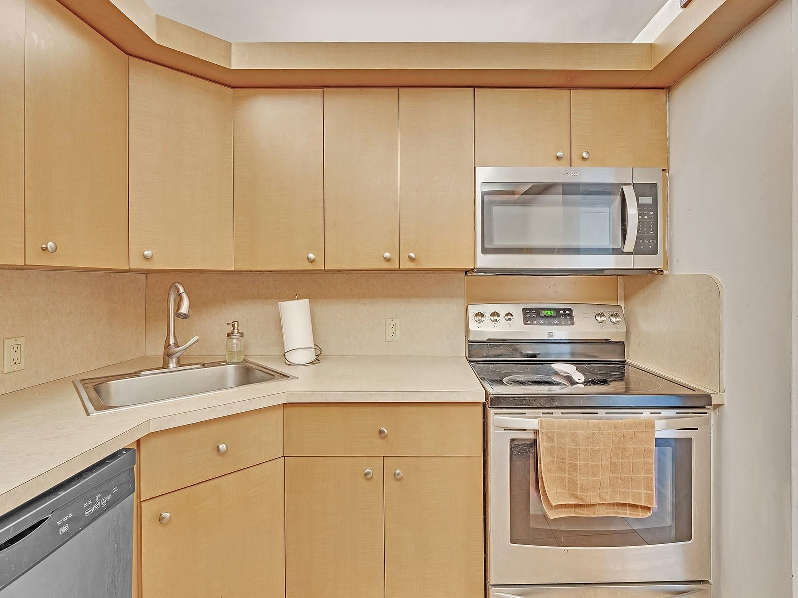 3625 N Country Club Drive 107, Aventura Unit: 107