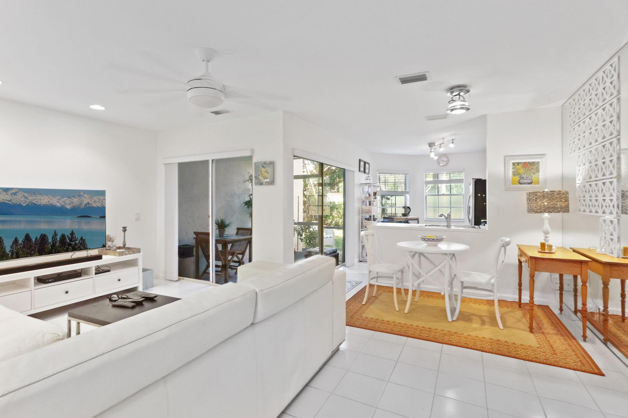 6533 Via Regina, Boca Raton