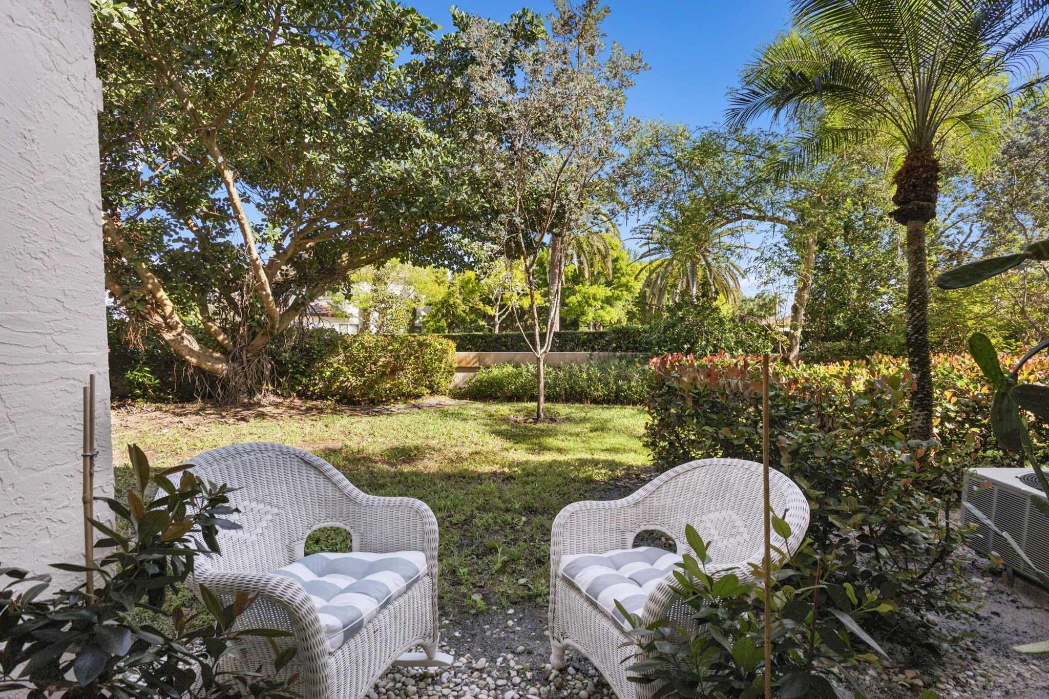 6533 Via Regina, Boca Raton