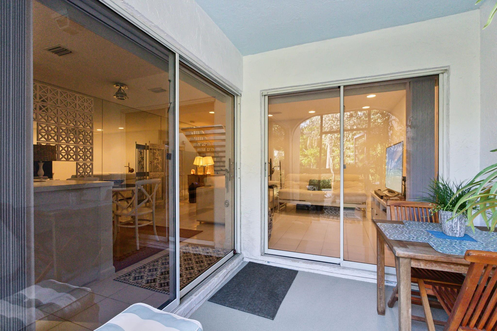 6533 Via Regina, Boca Raton