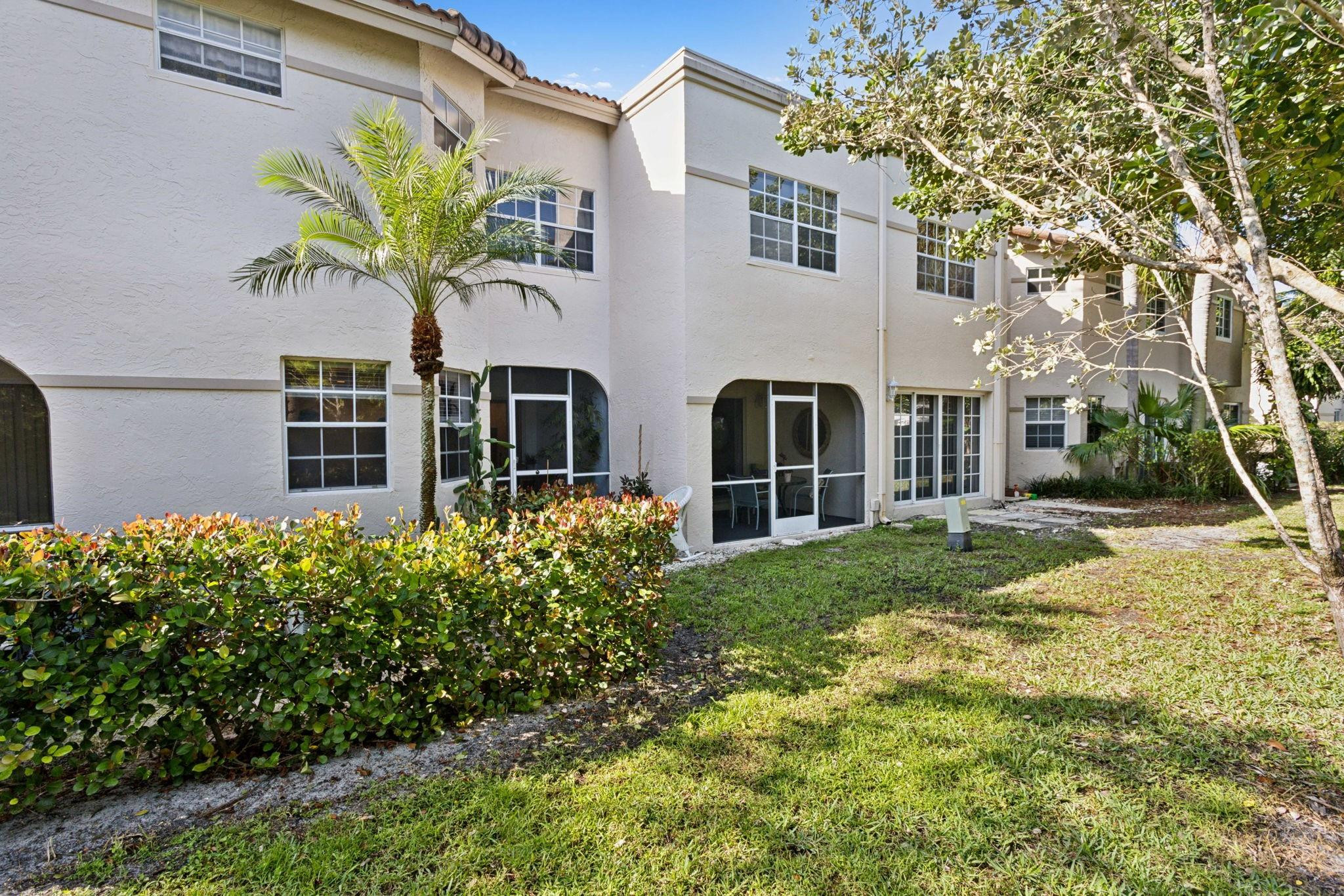6533 Via Regina, Boca Raton