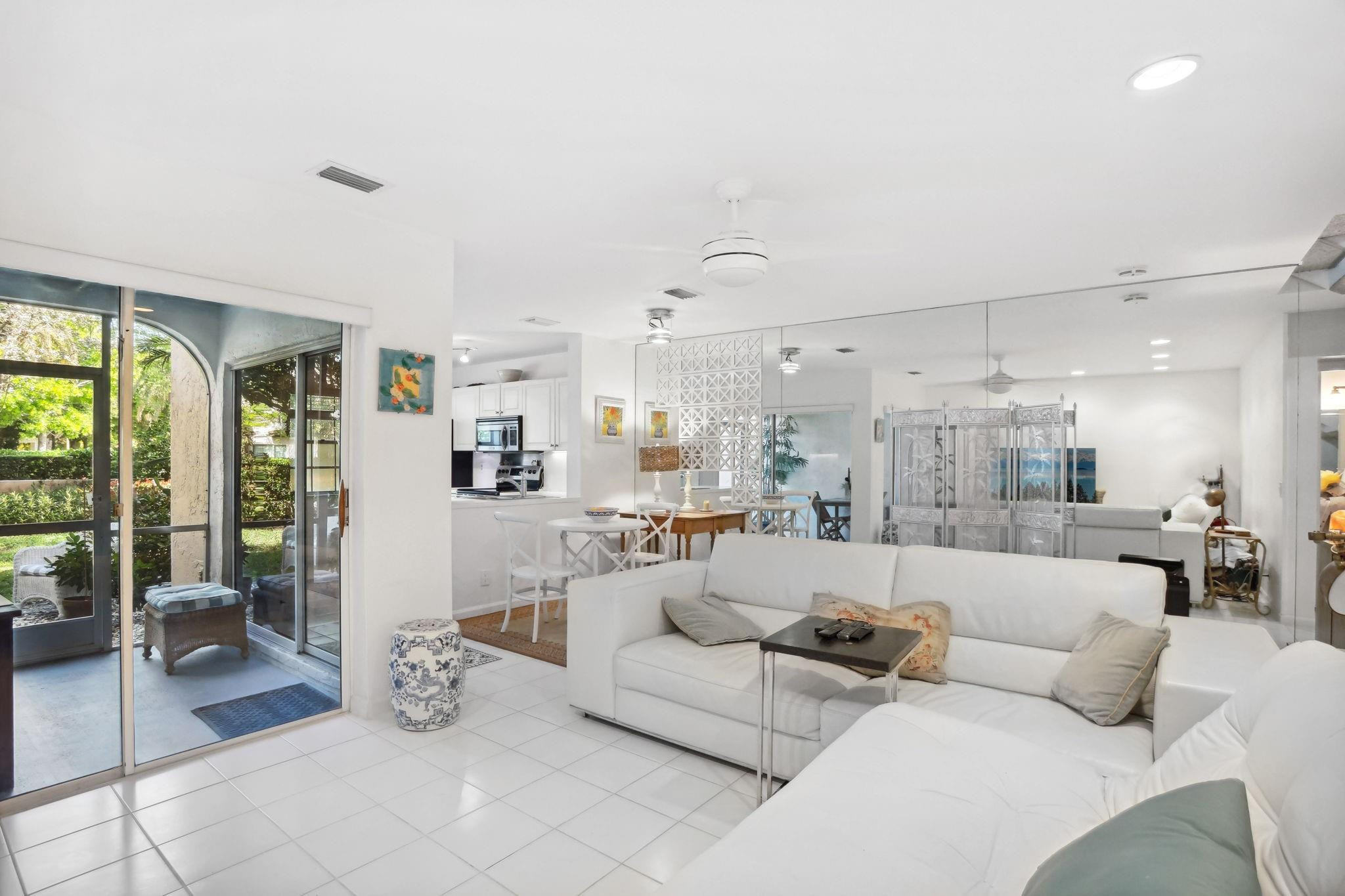 6533 Via Regina, Boca Raton