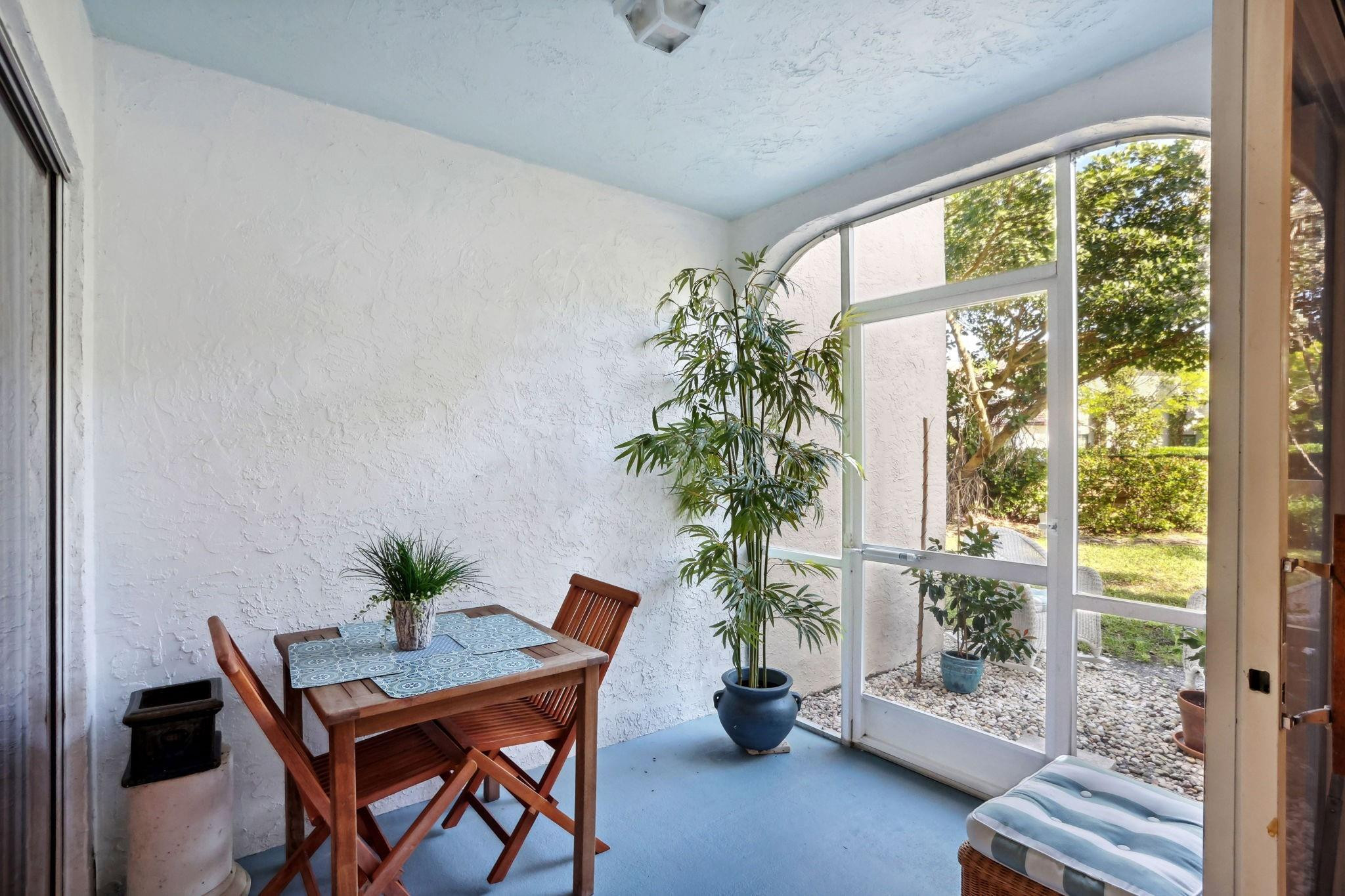 6533 Via Regina, Boca Raton