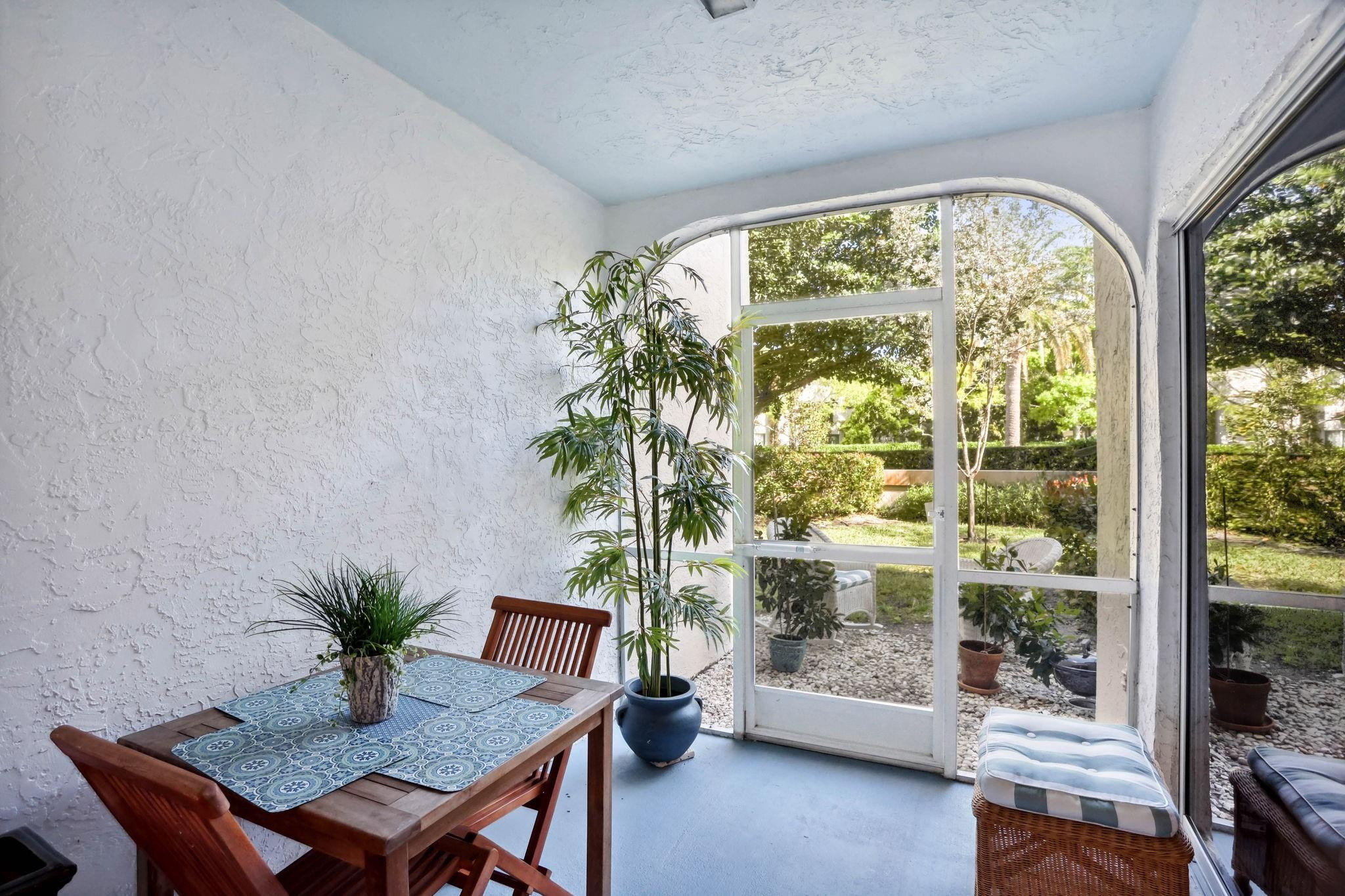 6533 Via Regina, Boca Raton