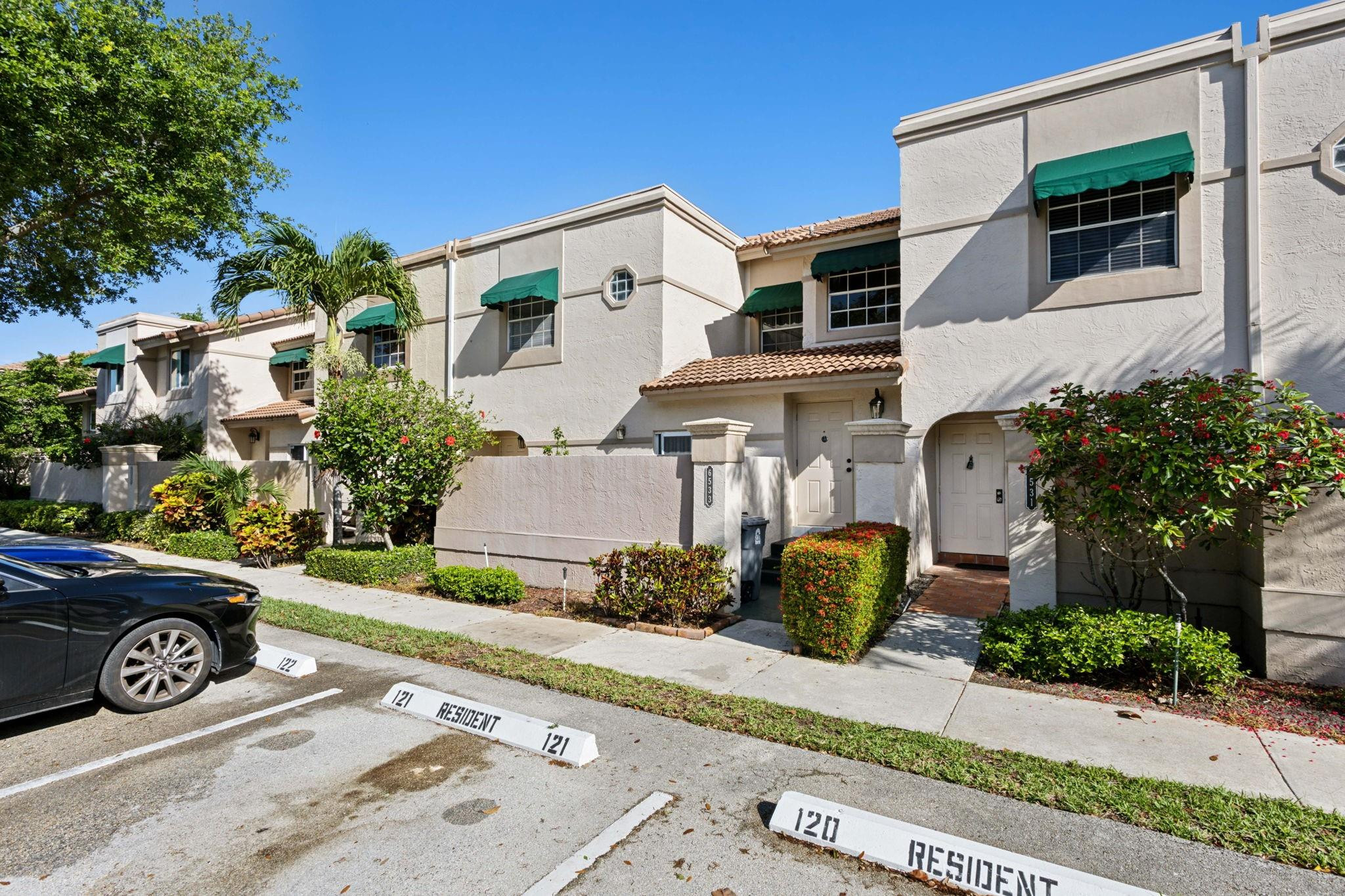 6533 Via Regina, Boca Raton