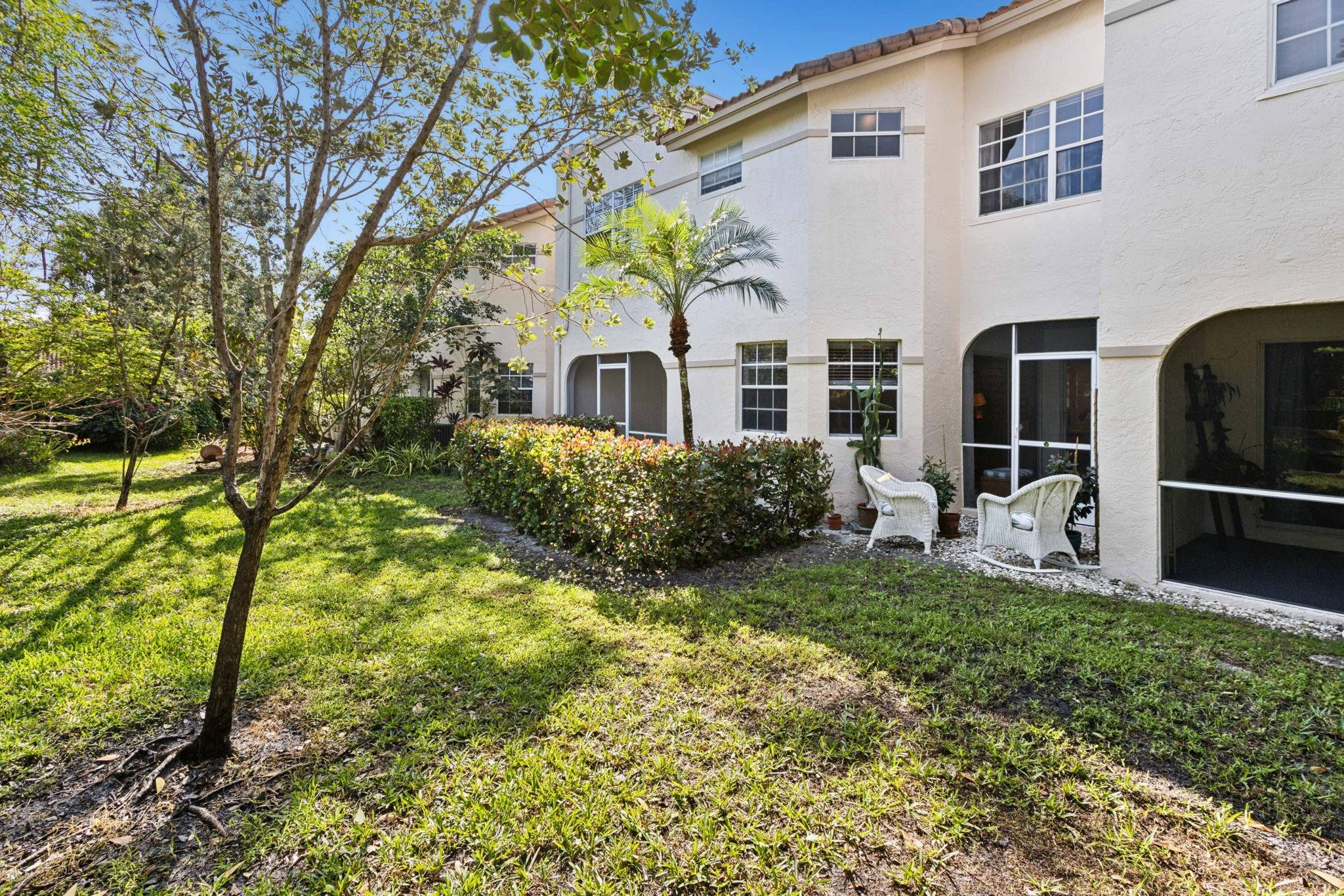 6533 Via Regina, Boca Raton
