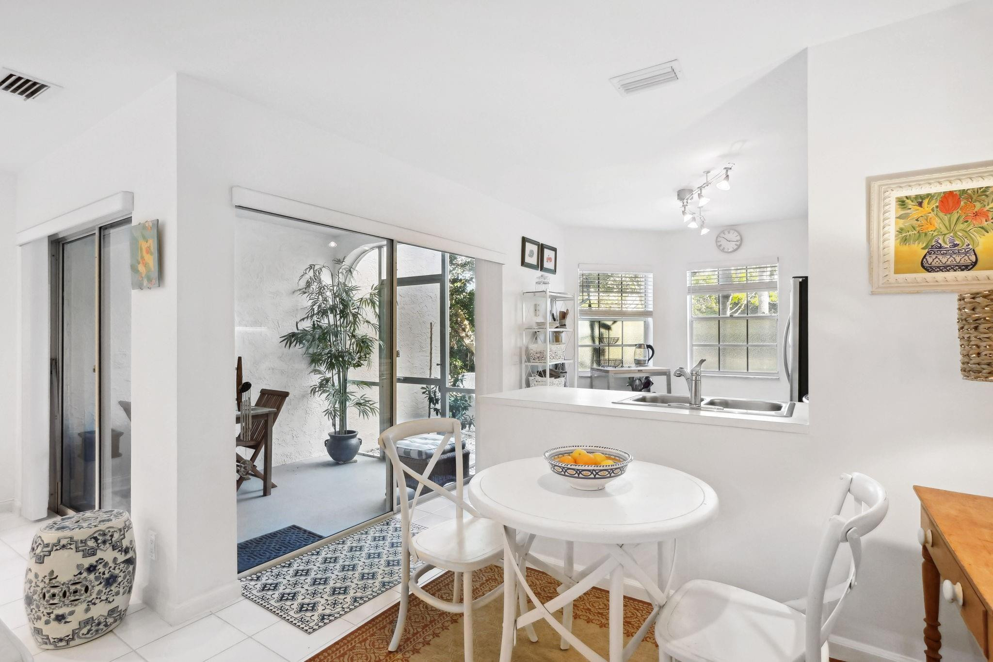 6533 Via Regina, Boca Raton